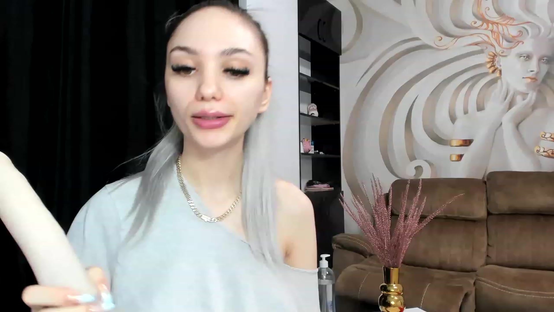 Gallery image thumbnail from HaleySweet18's myfreecams stream on, 01/18/2023, 03:59 image 19 of 20