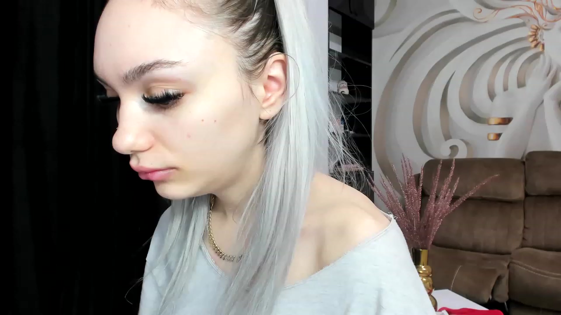 Gallery image thumbnail from HaleySweet18's myfreecams stream on, 01/18/2023, 03:59 image 8 of 20