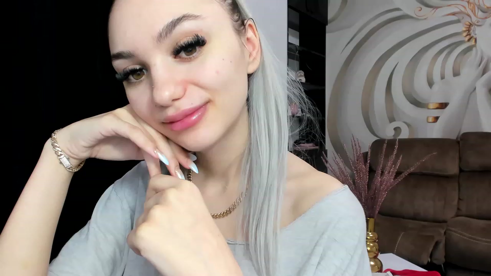 Gallery image thumbnail from HaleySweet18's myfreecams stream on, 01/18/2023, 03:59 image 7 of 20