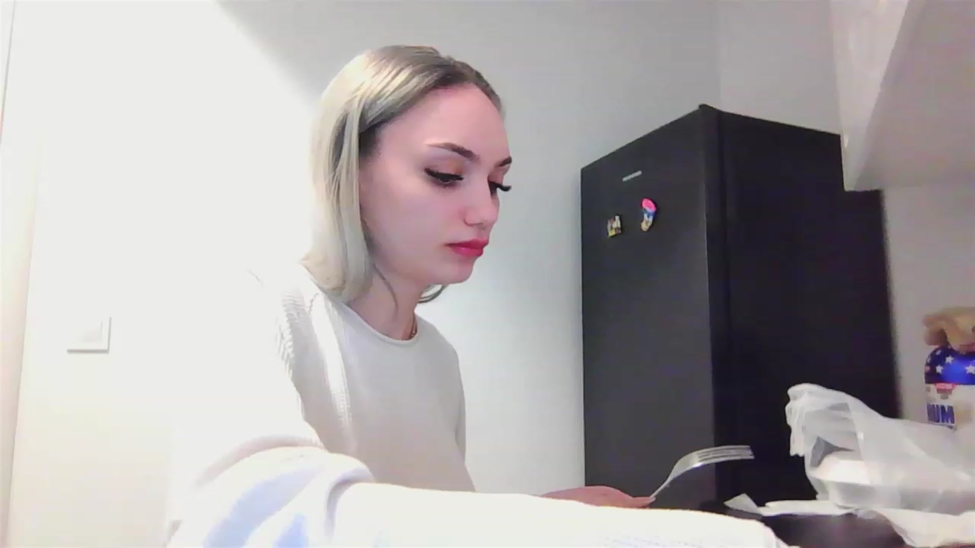 Gallery image thumbnail from HaleySweet18's myfreecams stream on, 02/14/2023, 06:27 image 6 of 20
