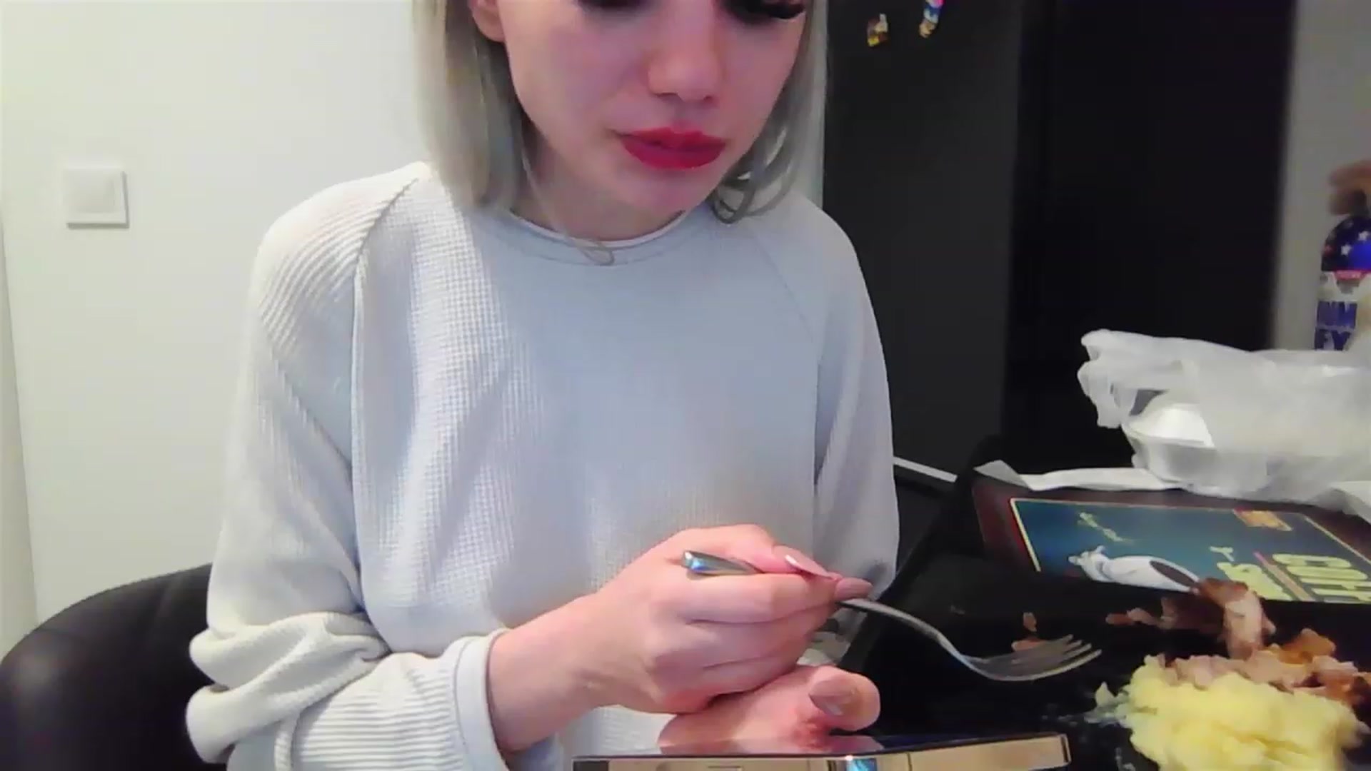 Gallery image thumbnail from HaleySweet18's myfreecams stream on, 02/14/2023, 06:27 image 18 of 20