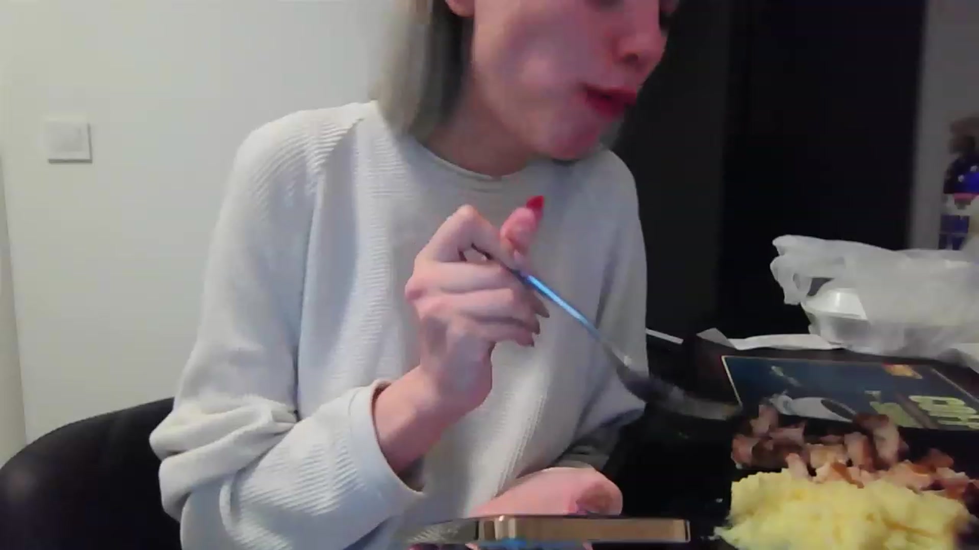 Gallery image thumbnail from HaleySweet18's myfreecams stream on, 02/14/2023, 06:27 image 13 of 20