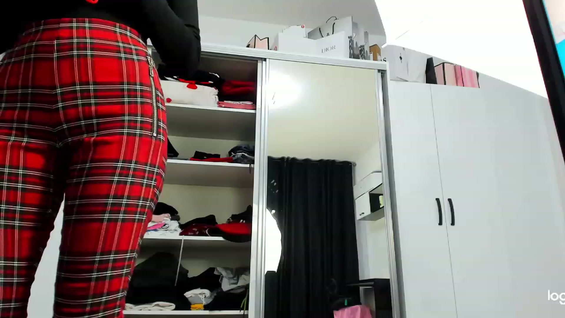 Gallery image thumbnail from HaleySweet18's myfreecams stream on, 02/14/2023, 08:02 image 16 of 20