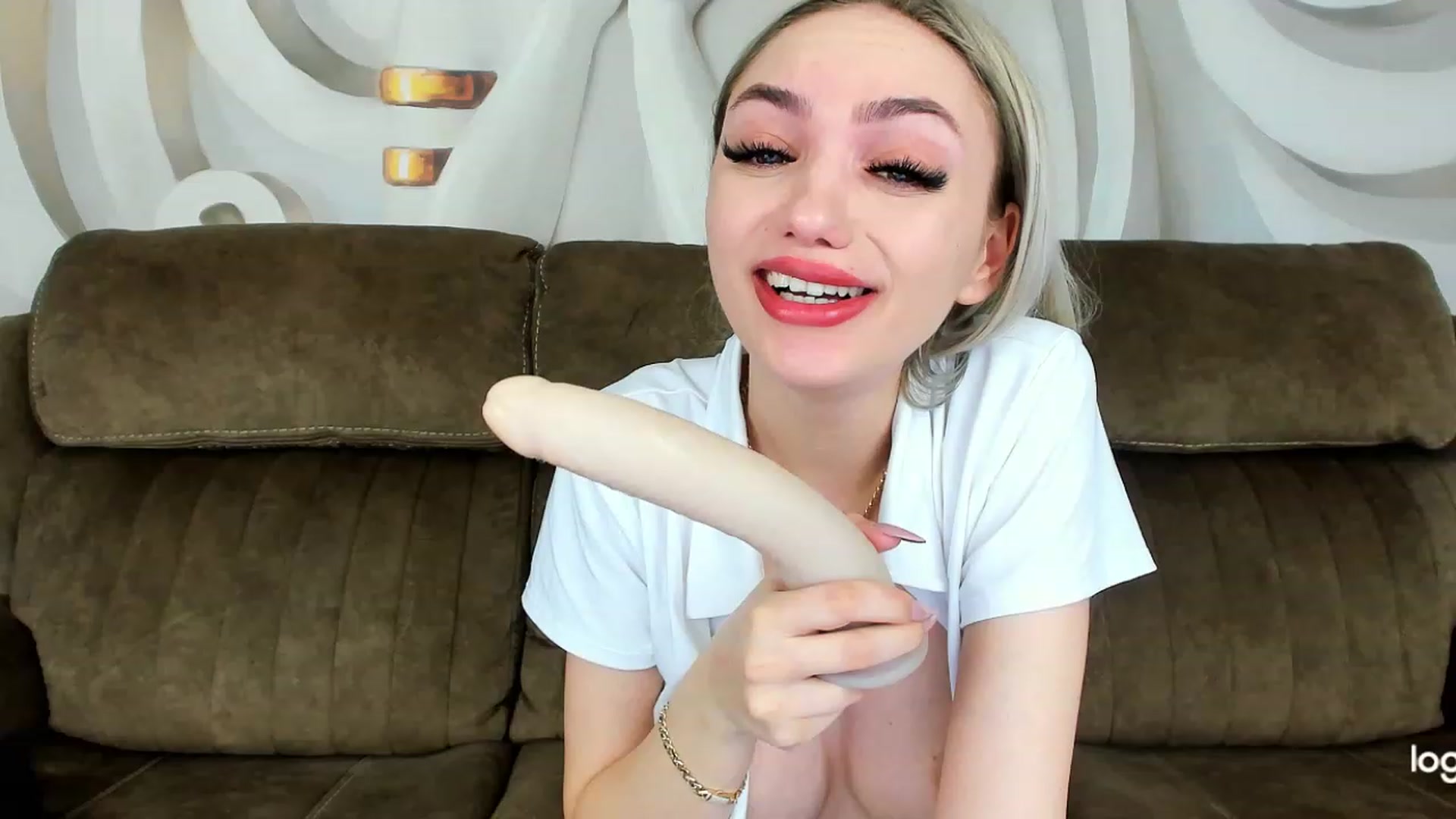 Gallery image thumbnail from HaleySweet18's myfreecams stream on, 02/19/2023, 02:09 image 3 of 20