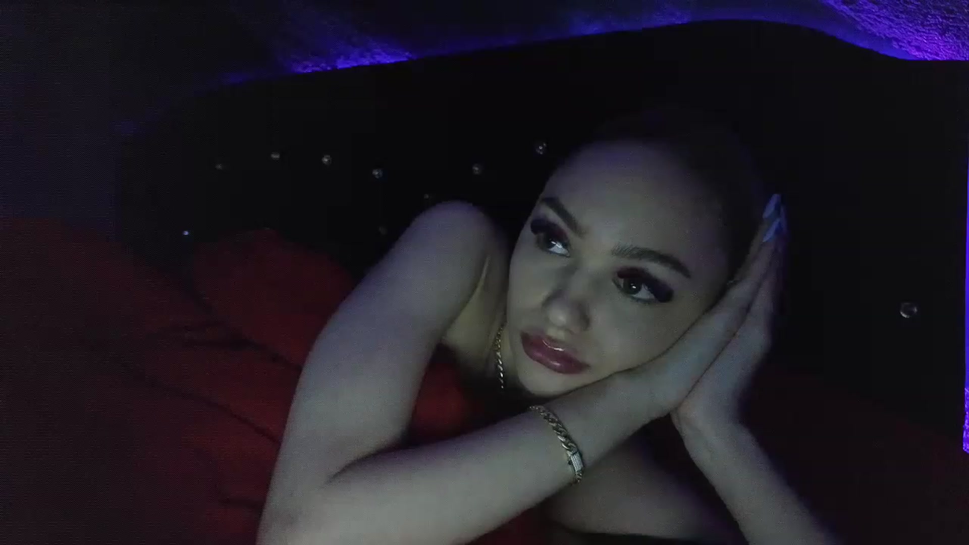 Gallery image thumbnail from HaleySweet18's myfreecams stream on, 03/20/2023, 09:24 image 8 of 20