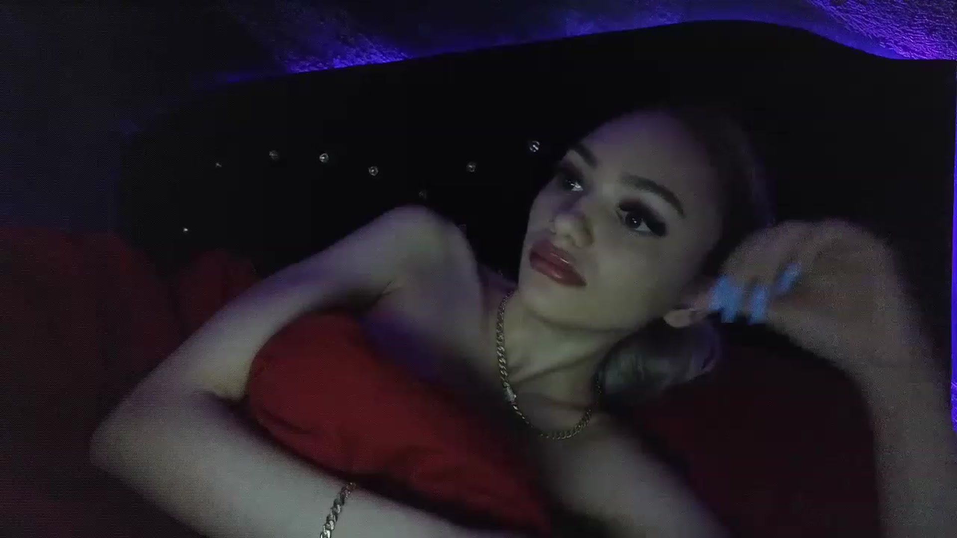 Gallery image thumbnail from HaleySweet18's myfreecams stream on, 03/20/2023, 09:24 image 10 of 20