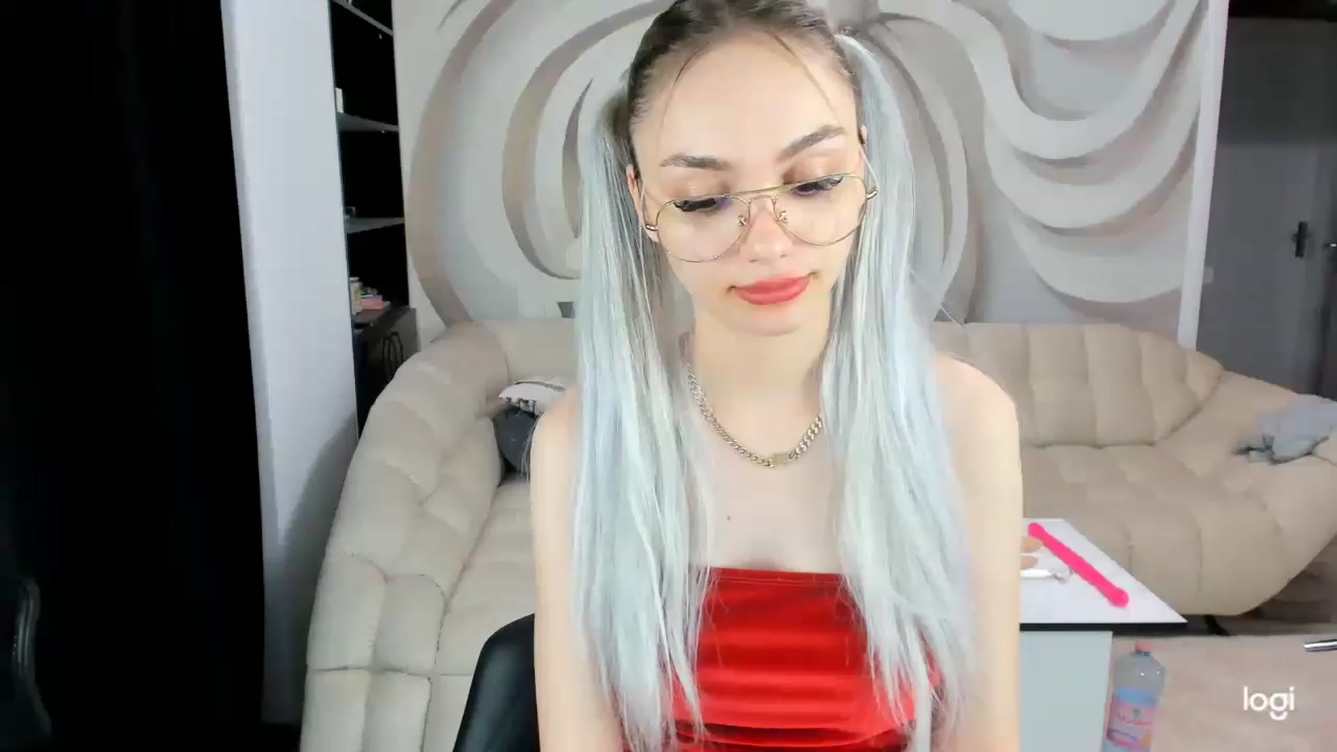Gallery image thumbnail from HaleySweet18's myfreecams stream on, 06/21/2023, 02:30 image 5 of 20
