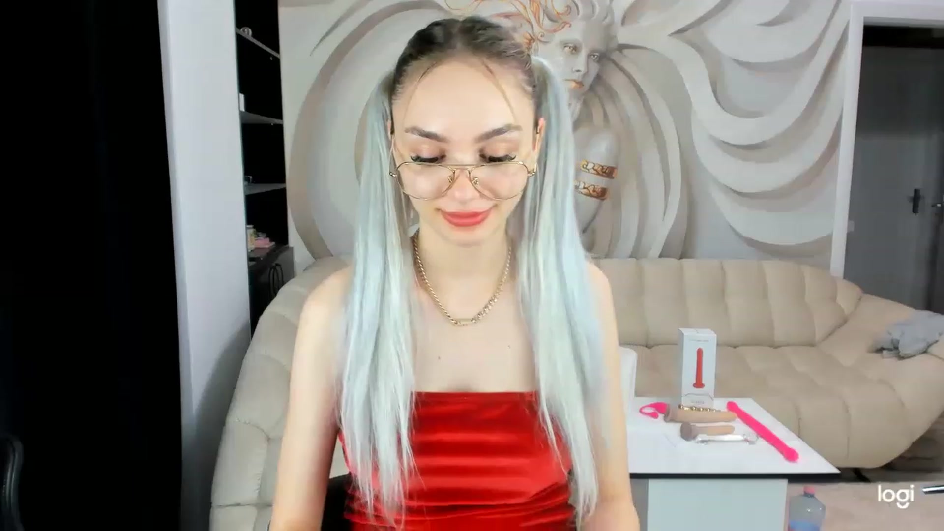 Gallery image thumbnail from HaleySweet18's myfreecams stream on, 06/21/2023, 02:30 image 8 of 20