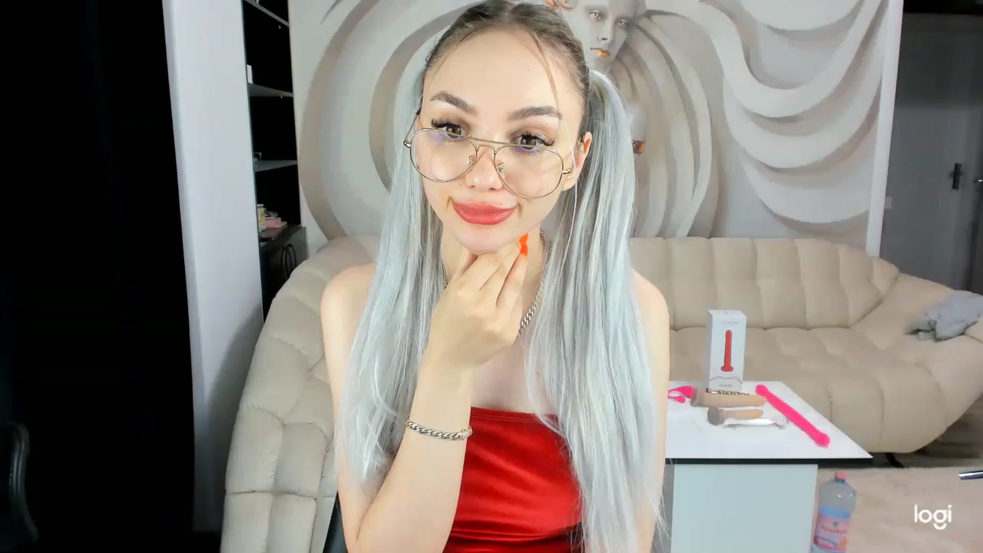 Gallery image thumbnail from HaleySweet18's myfreecams stream on, 06/21/2023, 02:30 image 3 of 20