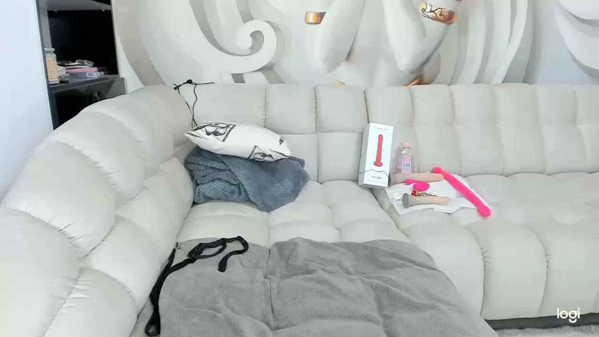 Gallery image thumbnail from HaleySweet18's myfreecams stream on, 07/03/2023, 24:12 image 14 of 20