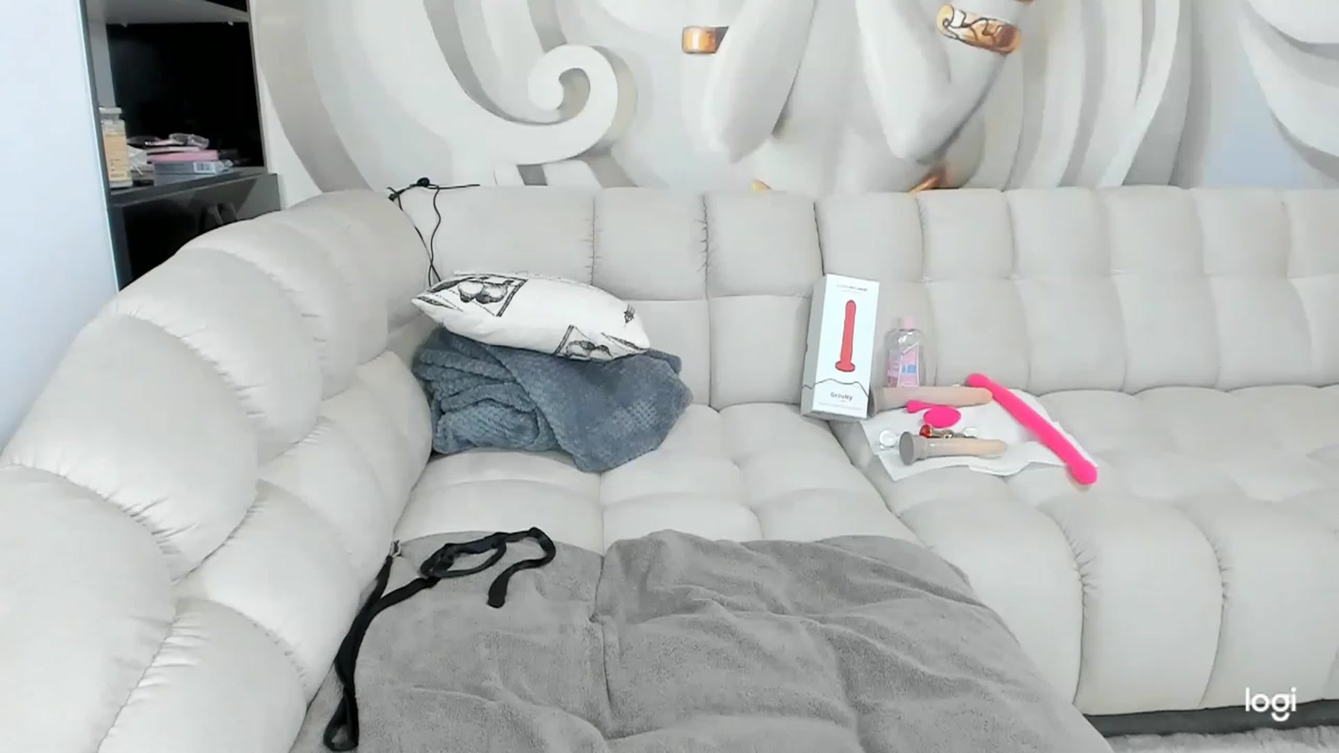 Gallery image thumbnail from HaleySweet18's myfreecams stream on, 07/03/2023, 24:12 image 13 of 20