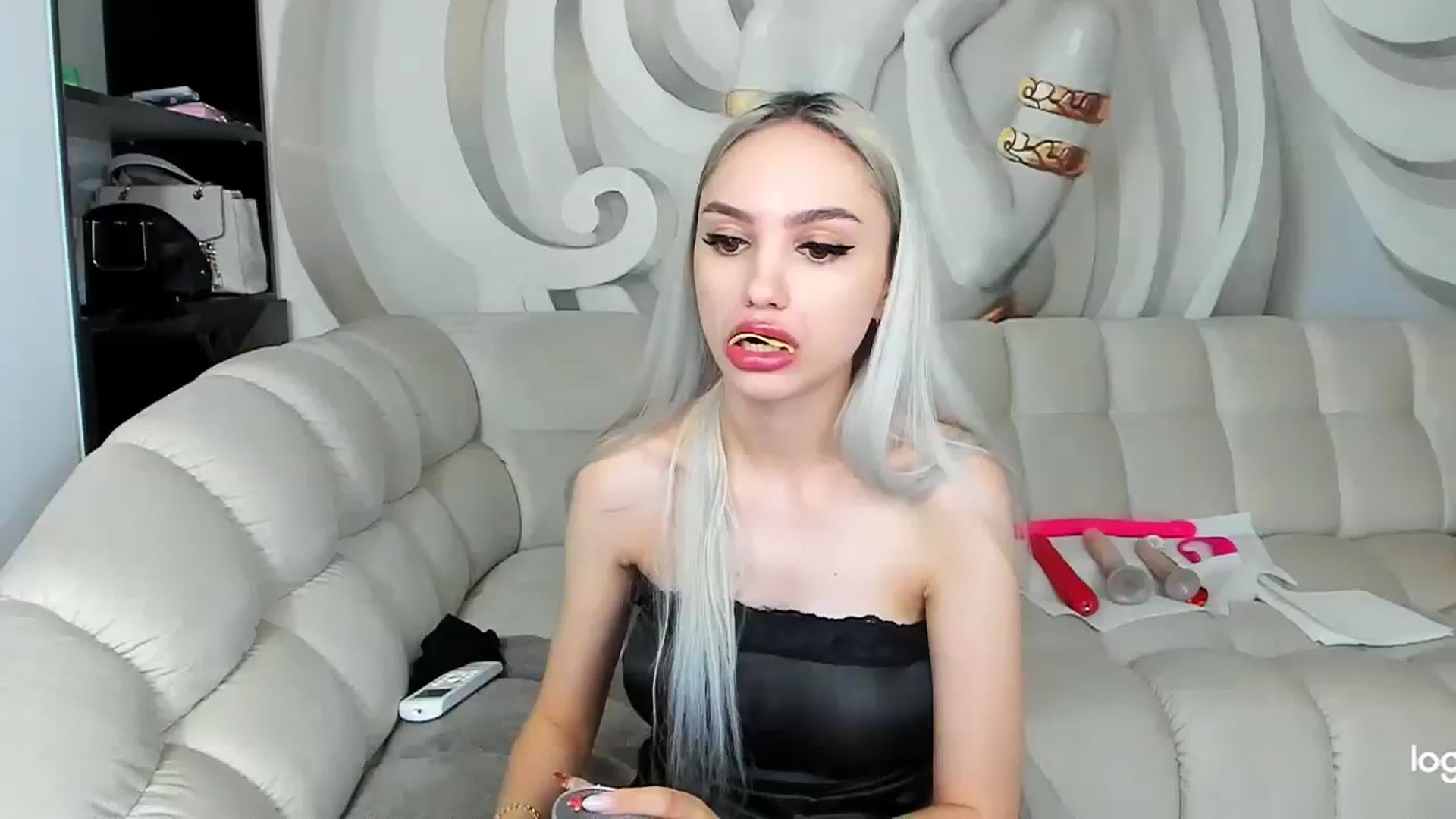 Gallery image thumbnail from HaleySweet18's myfreecams stream on, 10/16/2023, 01:08 image 1 of 20