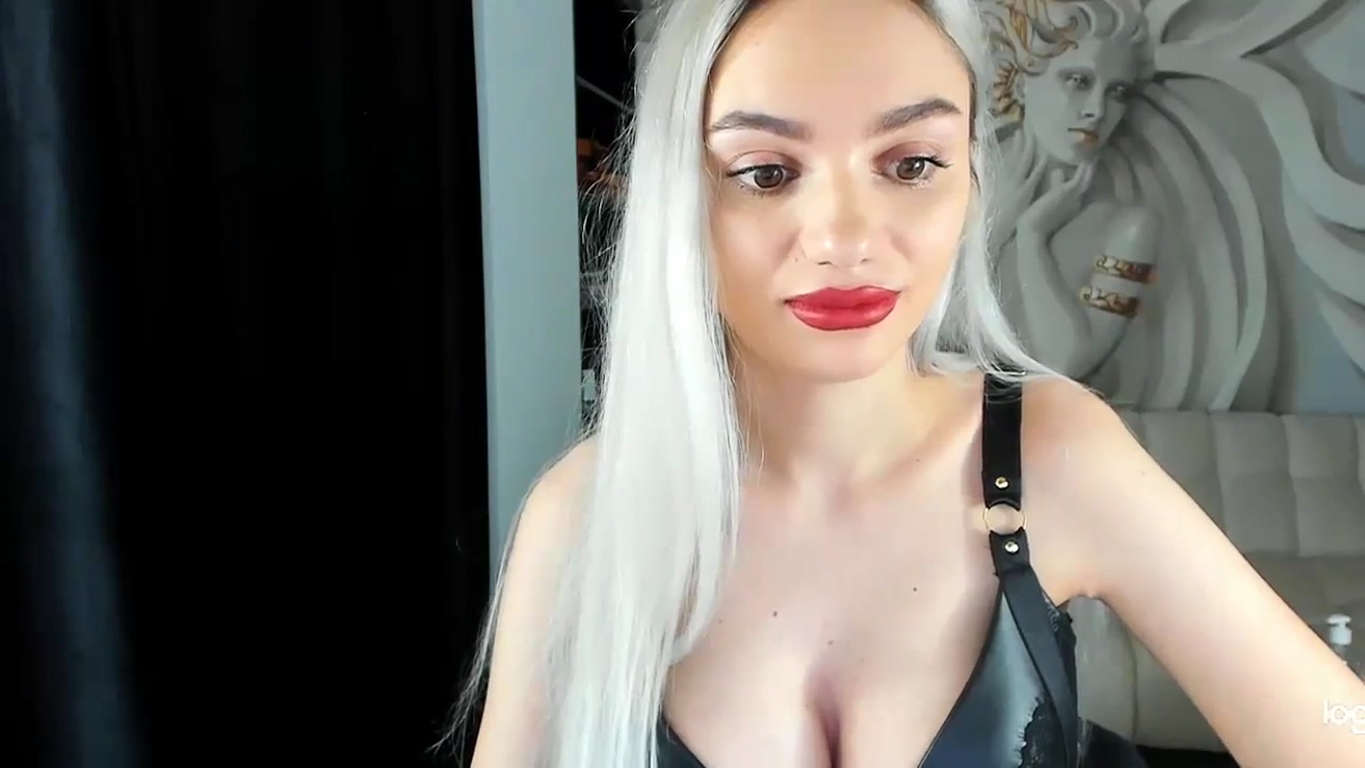 Gallery image thumbnail from HaleySweet18's myfreecams stream on, 11/21/2023, 02:09 image 2 of 20