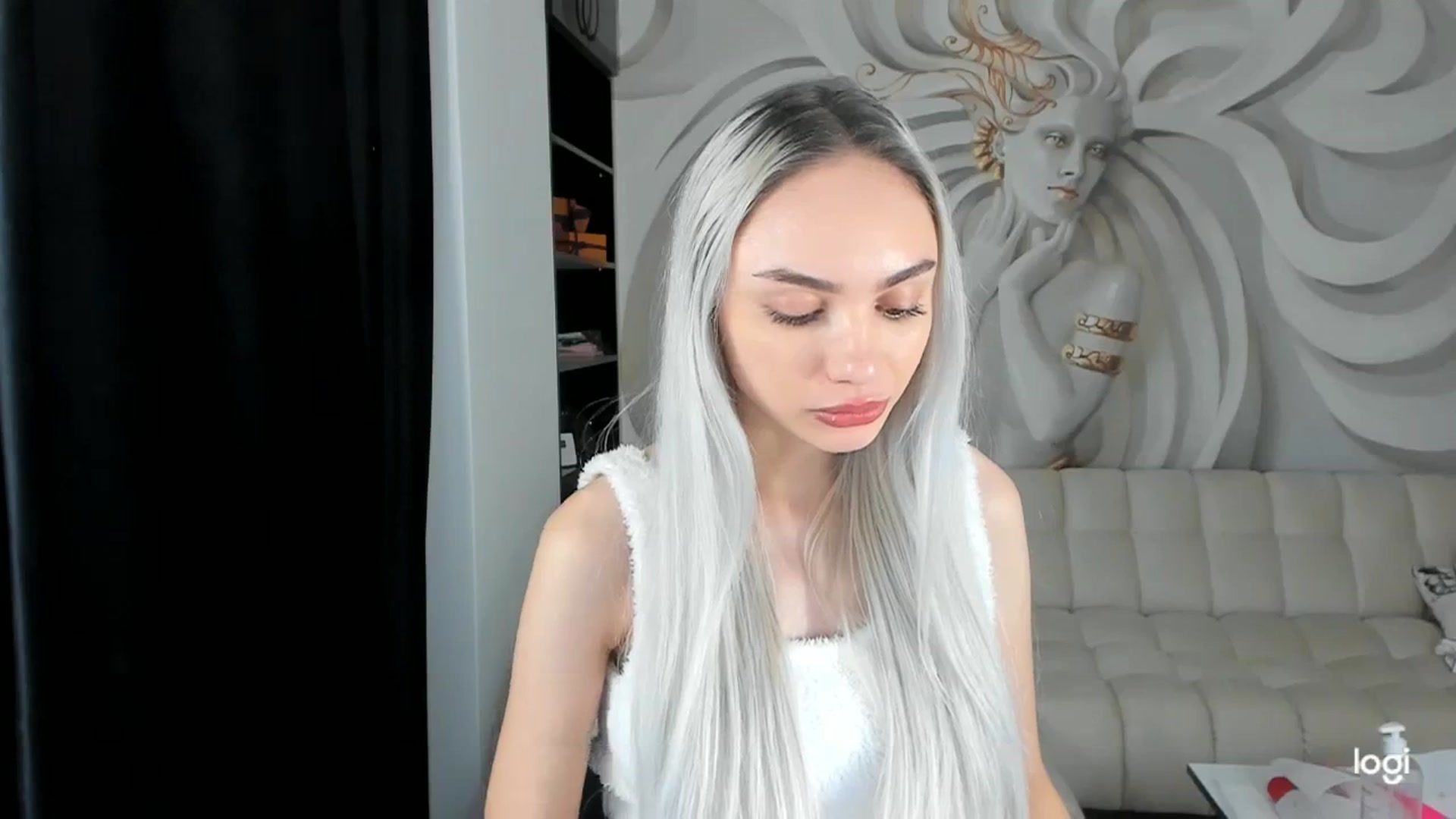 Gallery image thumbnail from HaleySweet18's myfreecams stream on, 11/28/2023, 06:16 image 3 of 20