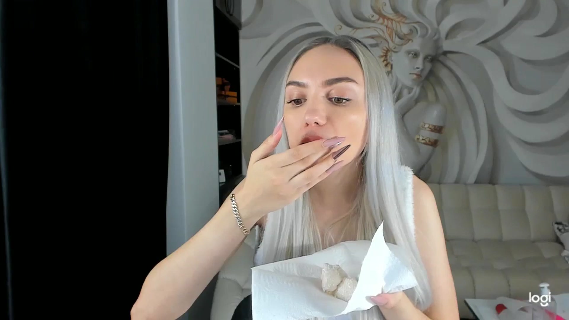 Gallery image thumbnail from HaleySweet18's myfreecams stream on, 11/28/2023, 06:16 image 4 of 20
