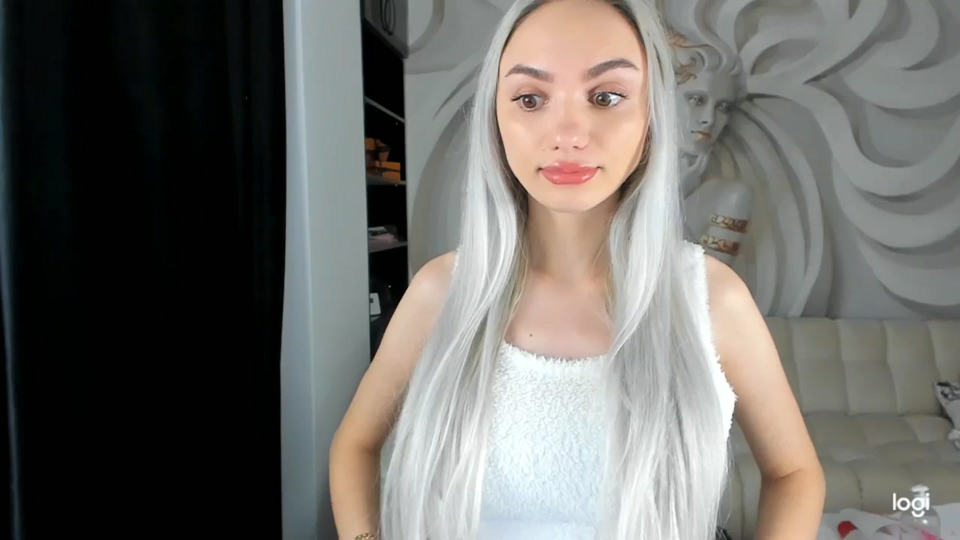 Gallery image thumbnail from HaleySweet18's myfreecams stream on, 11/28/2023, 06:16 image 10 of 20