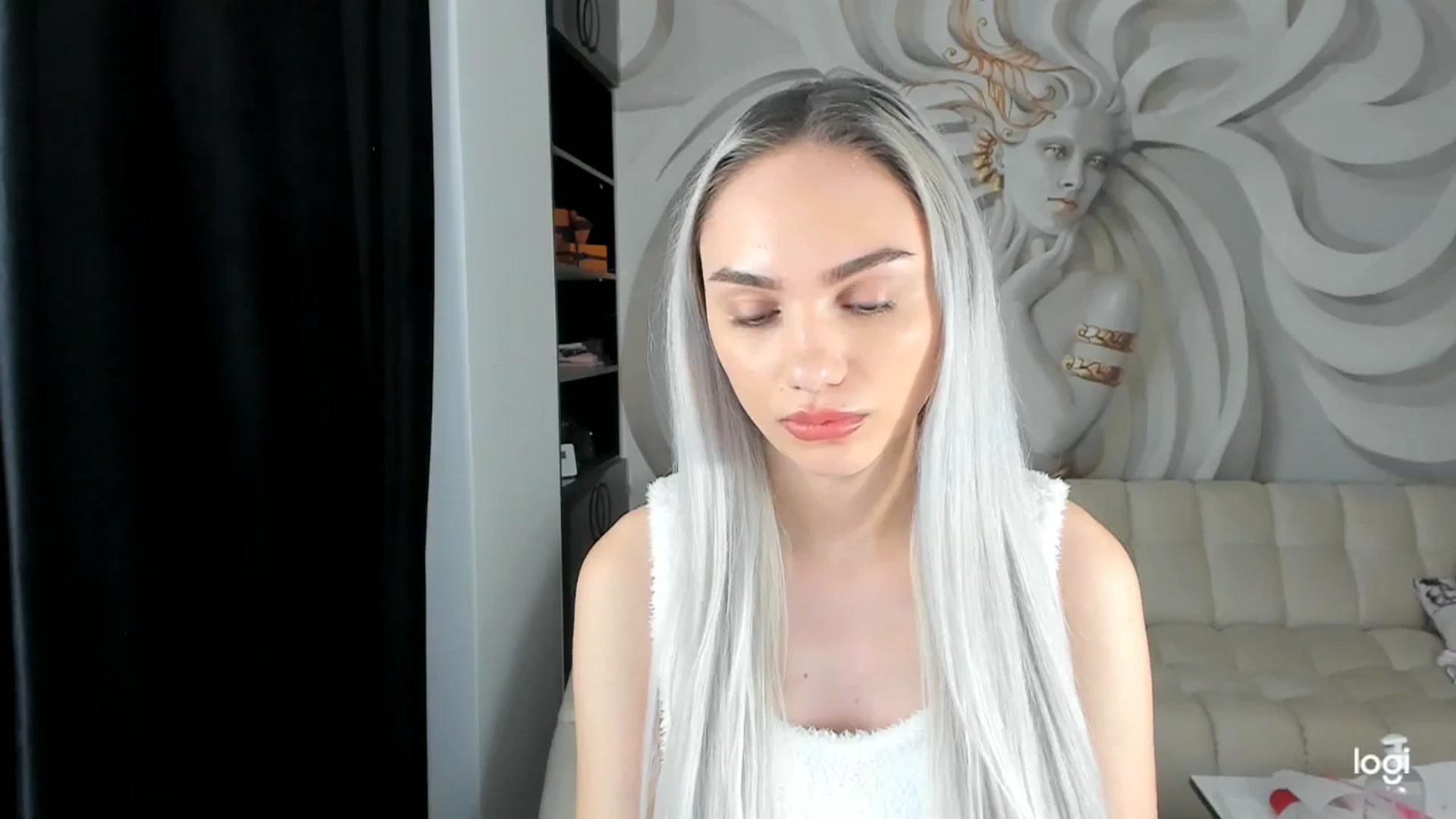 Gallery image thumbnail from HaleySweet18's myfreecams stream on, 11/28/2023, 06:56 image 4 of 20