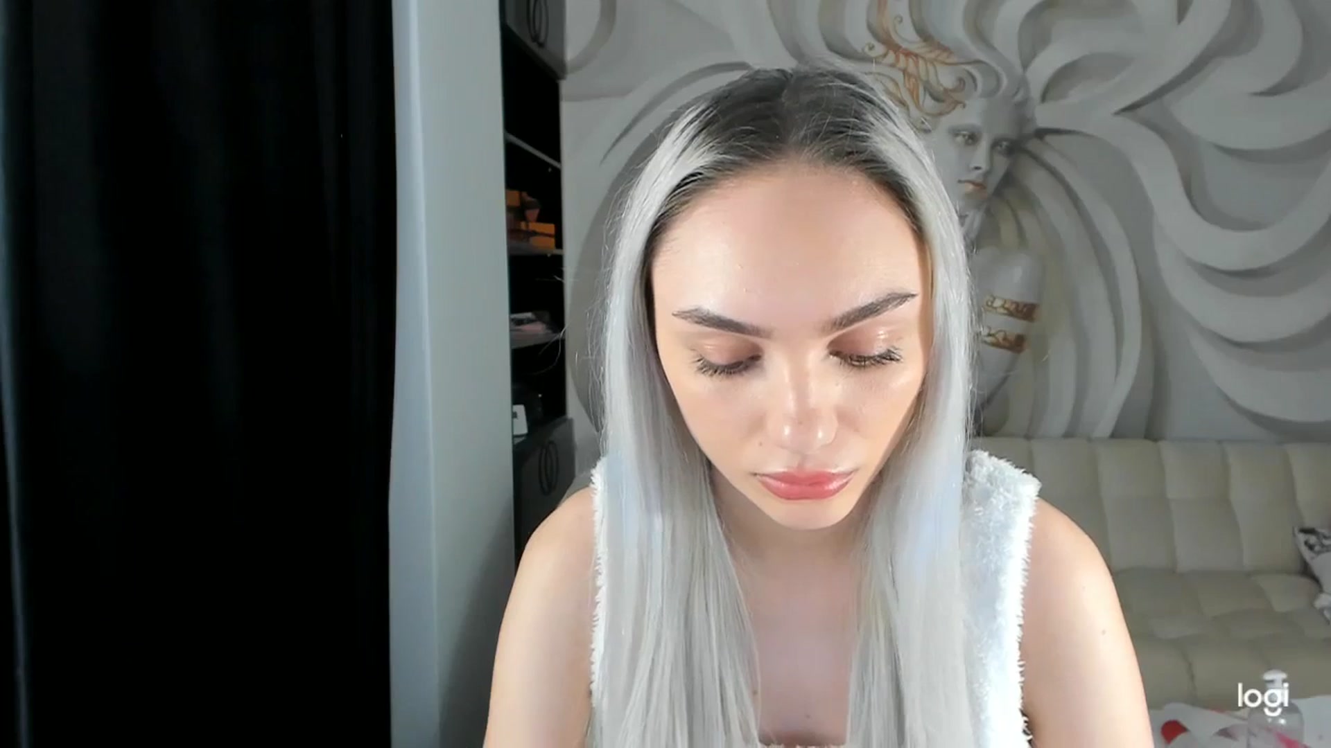 Gallery image thumbnail from HaleySweet18's myfreecams stream on, 11/28/2023, 06:56 image 14 of 20