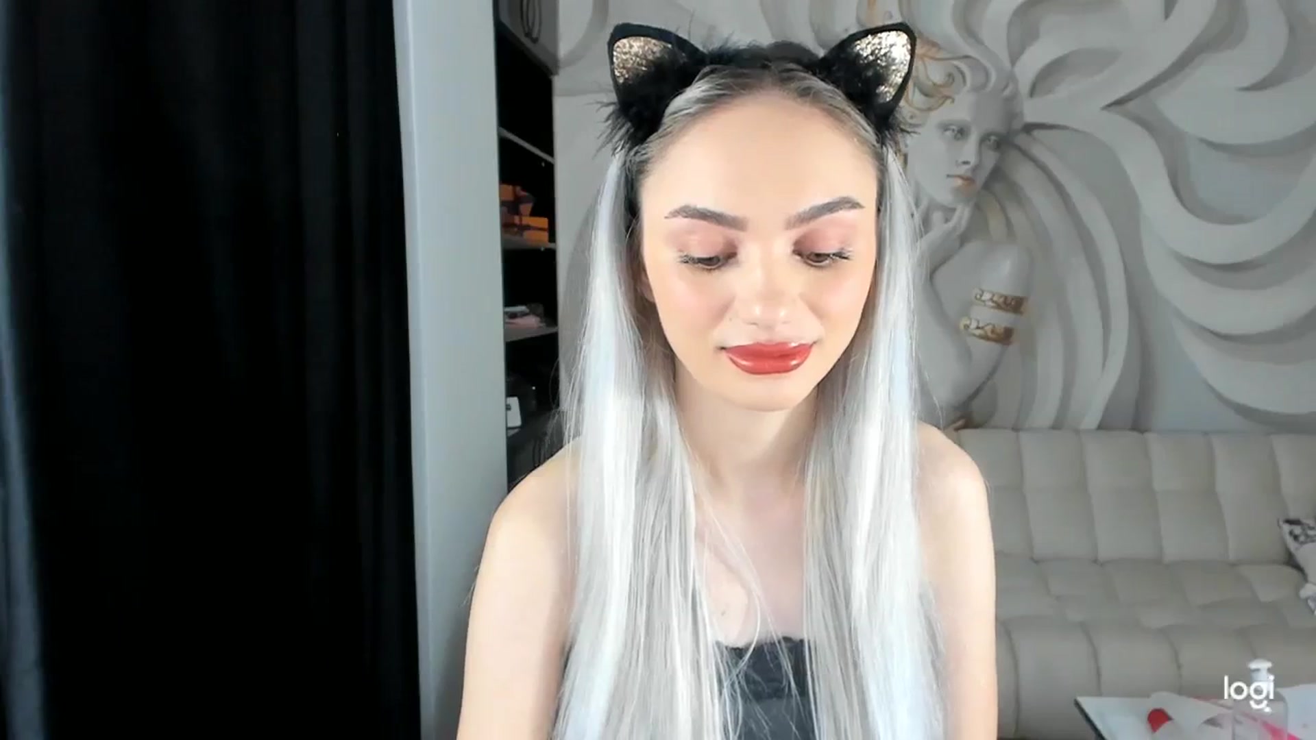 Gallery image thumbnail from HaleySweet18's myfreecams stream on, 11/28/2023, 22:41 image 15 of 20