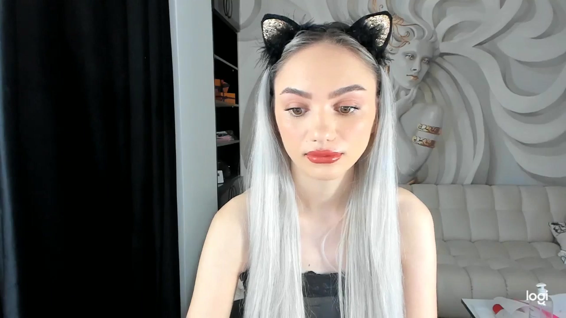Gallery image thumbnail from HaleySweet18's myfreecams stream on, 11/28/2023, 22:41 image 7 of 20