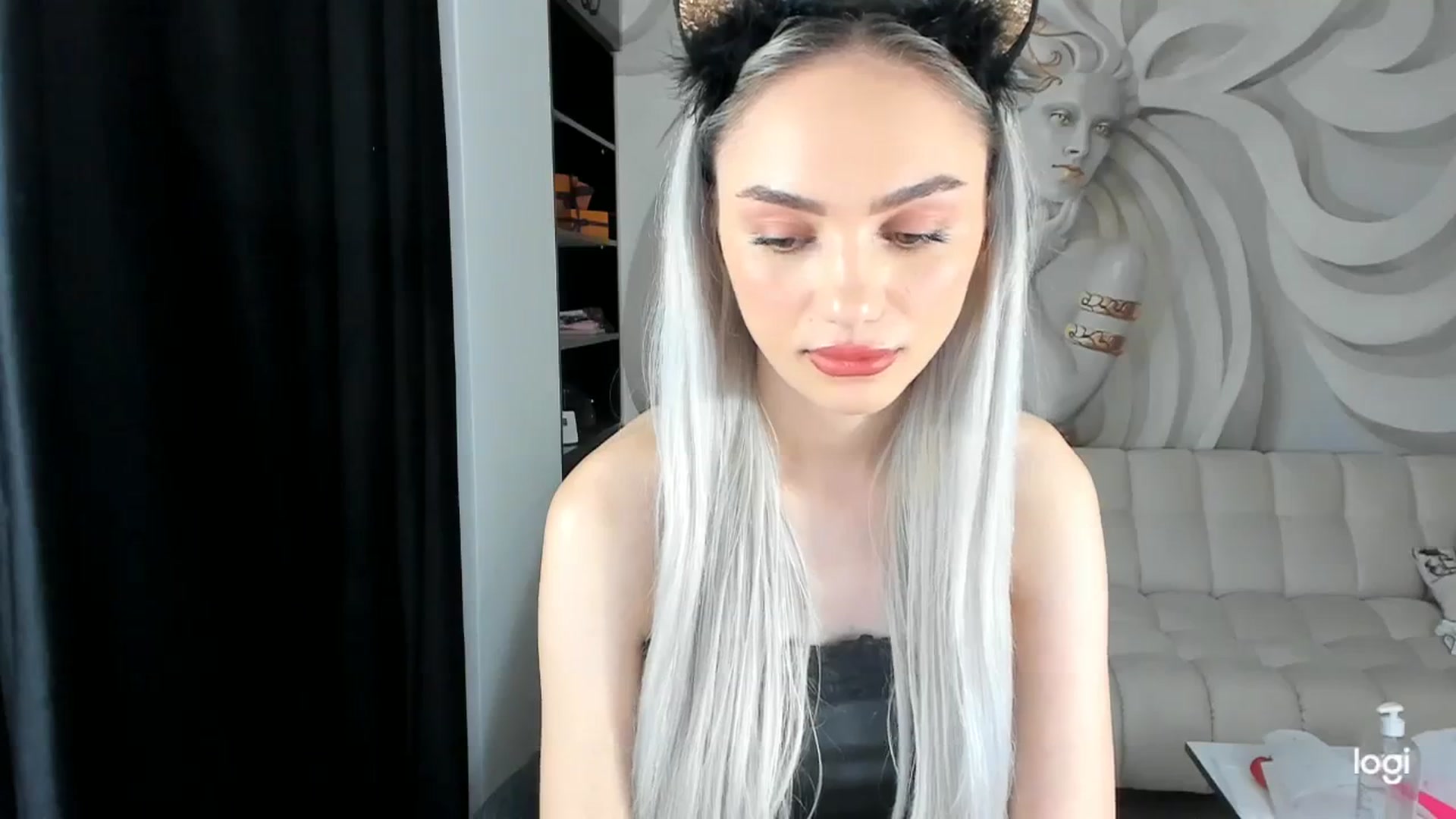 Gallery image thumbnail from HaleySweet18's myfreecams stream on, 11/29/2023, 24:29 image 14 of 20