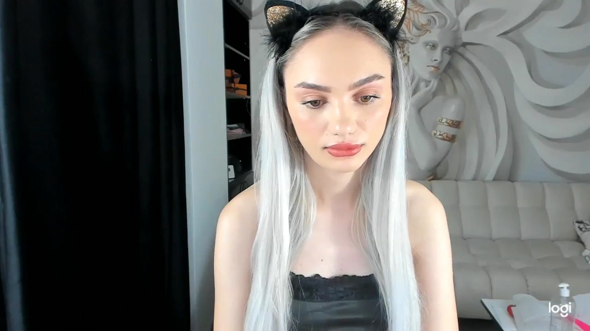 Gallery image thumbnail from HaleySweet18's myfreecams stream on, 11/29/2023, 24:29 image 10 of 20