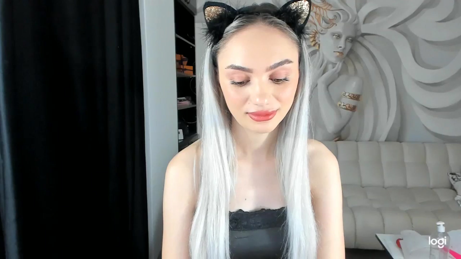 Gallery image thumbnail from HaleySweet18's myfreecams stream on, 11/29/2023, 24:29 image 4 of 20
