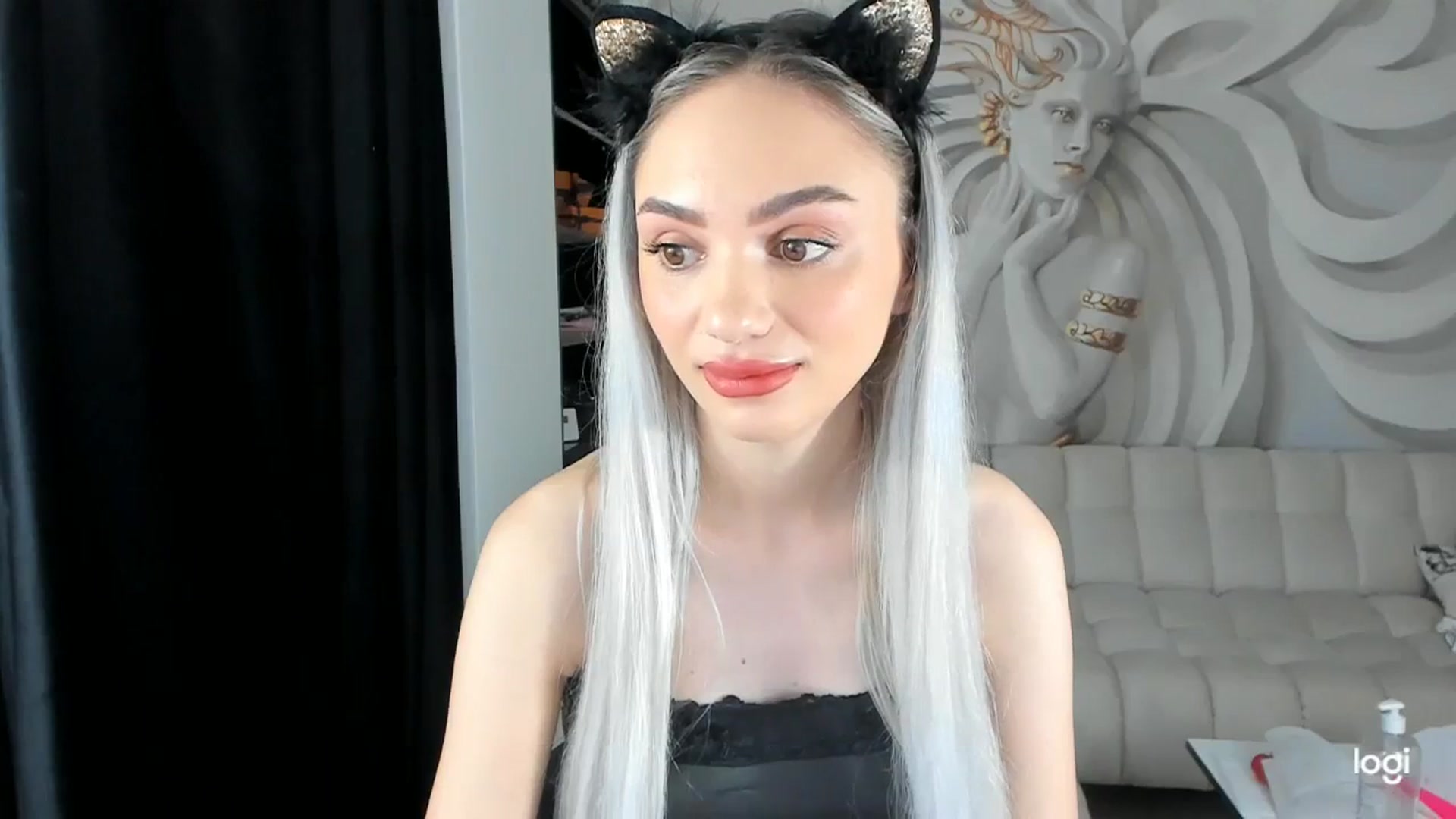 Gallery image thumbnail from HaleySweet18's myfreecams stream on, 11/29/2023, 24:29 image 5 of 20