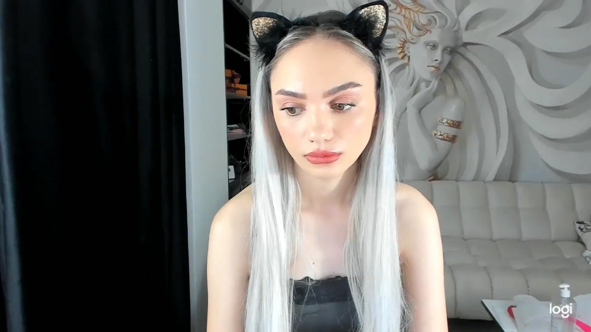 Gallery image thumbnail from HaleySweet18's myfreecams stream on, 11/29/2023, 24:29 image 8 of 20