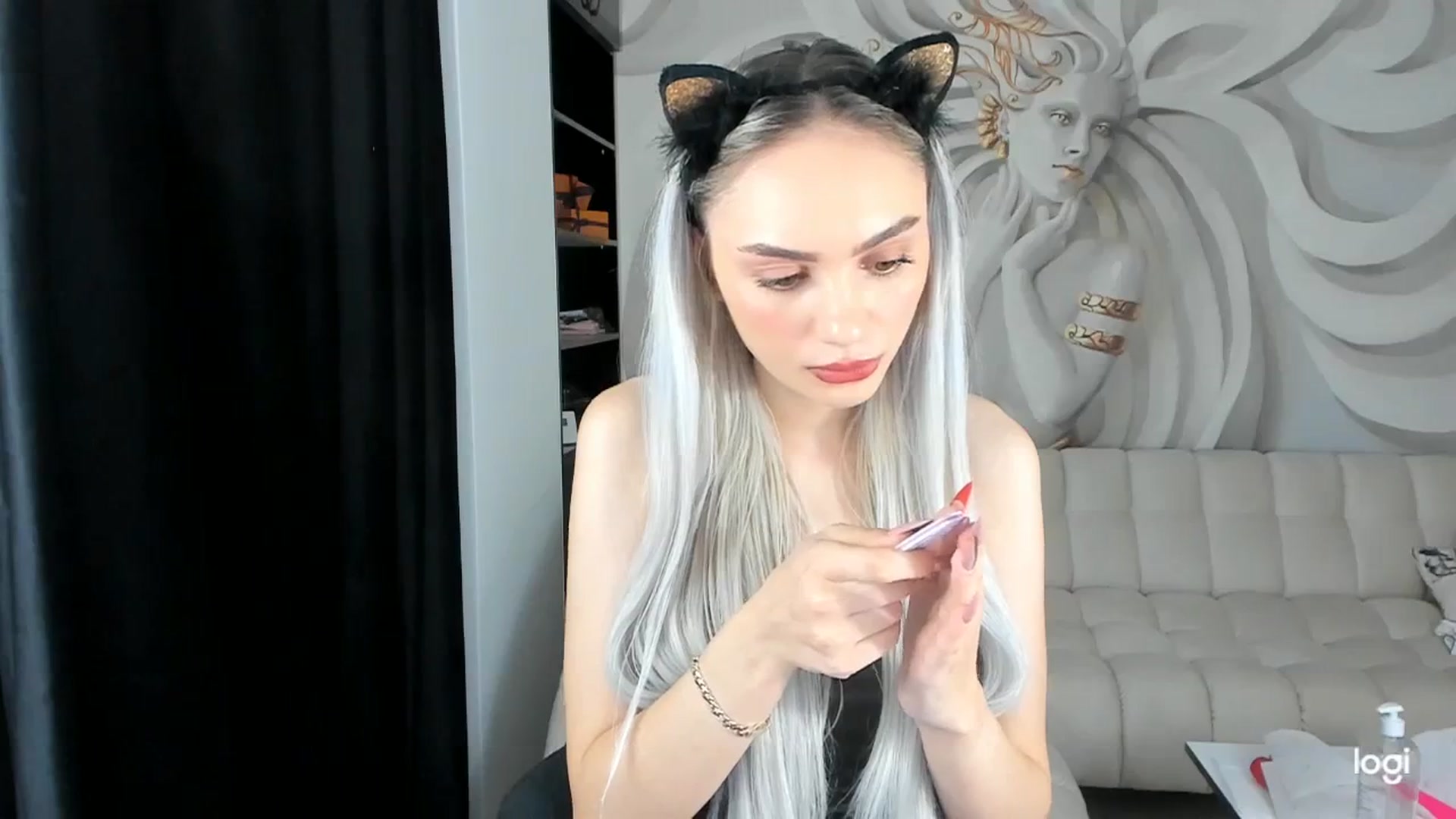 Gallery image thumbnail from HaleySweet18's myfreecams stream on, 11/29/2023, 24:29 image 15 of 20