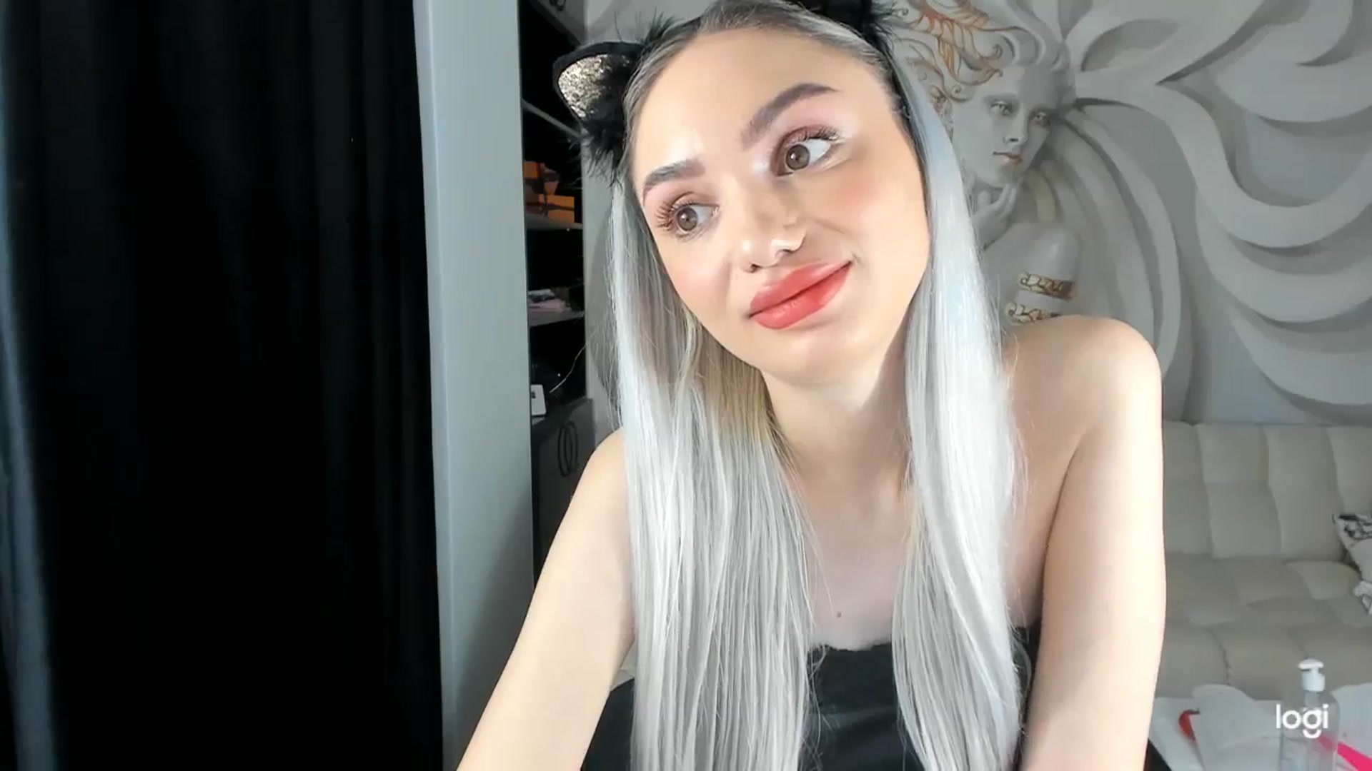 Gallery image thumbnail from HaleySweet18's myfreecams stream on, 11/29/2023, 24:29 image 20 of 20