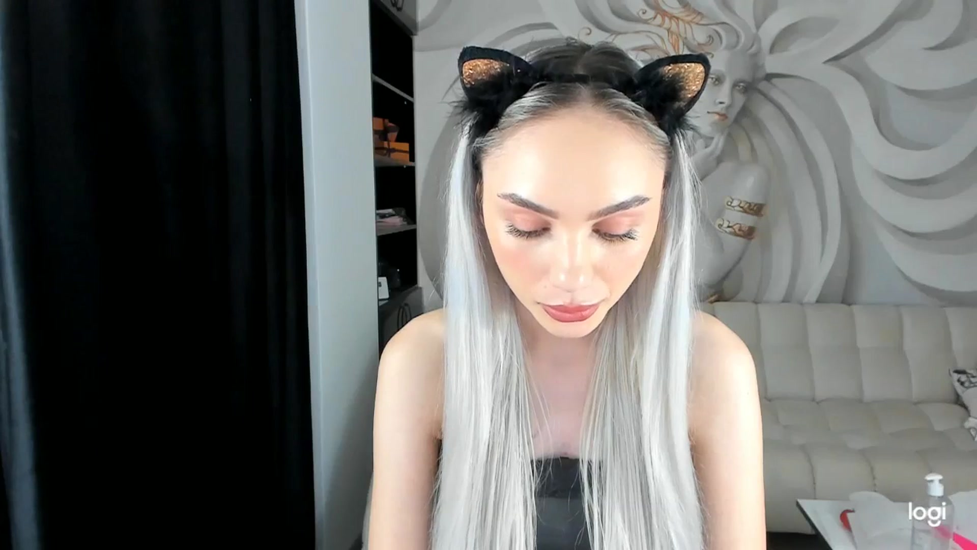 Gallery image thumbnail from HaleySweet18's myfreecams stream on, 11/29/2023, 01:38 image 7 of 20