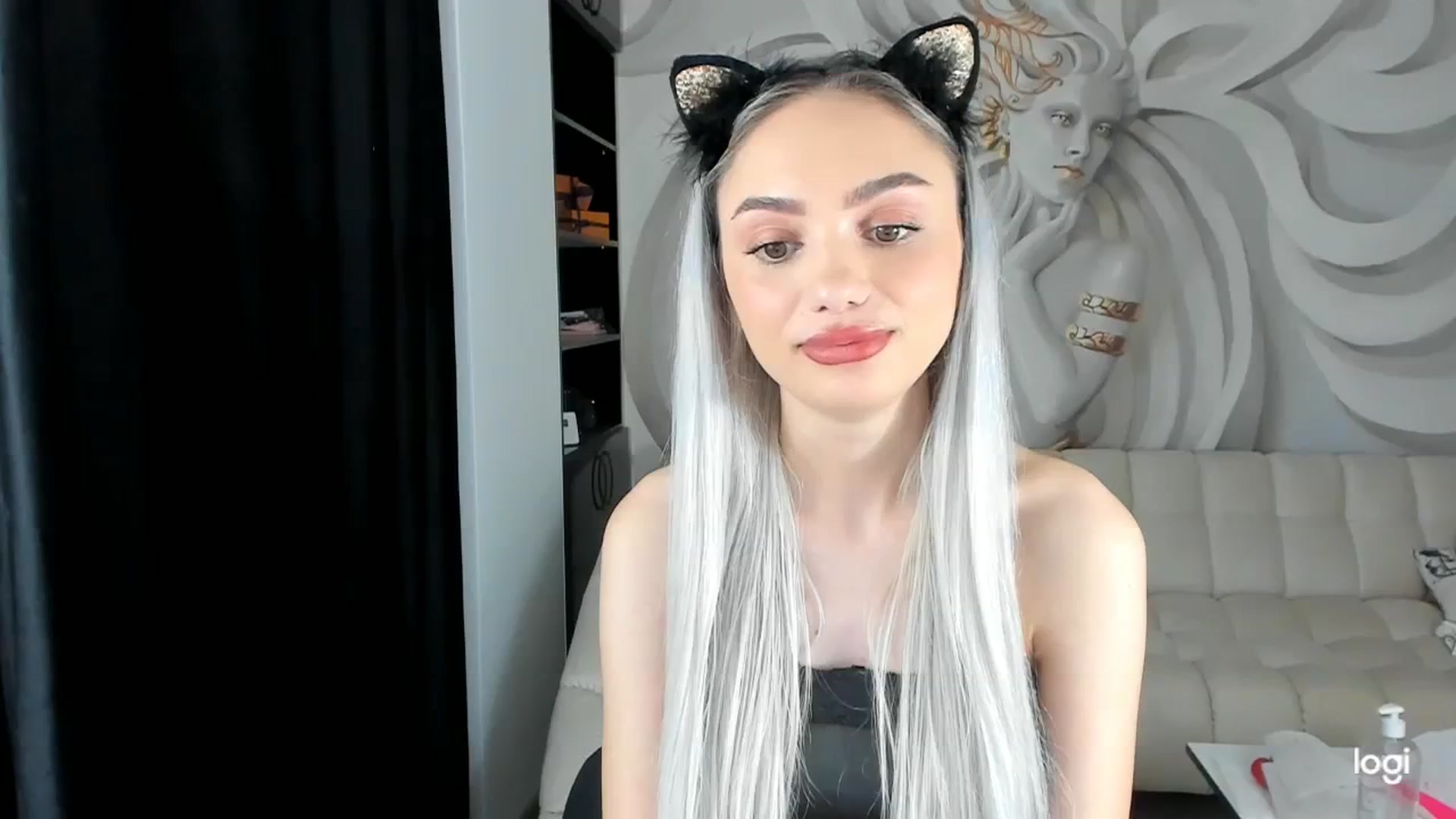 Gallery image thumbnail from HaleySweet18's myfreecams stream on, 11/29/2023, 01:38 image 14 of 20