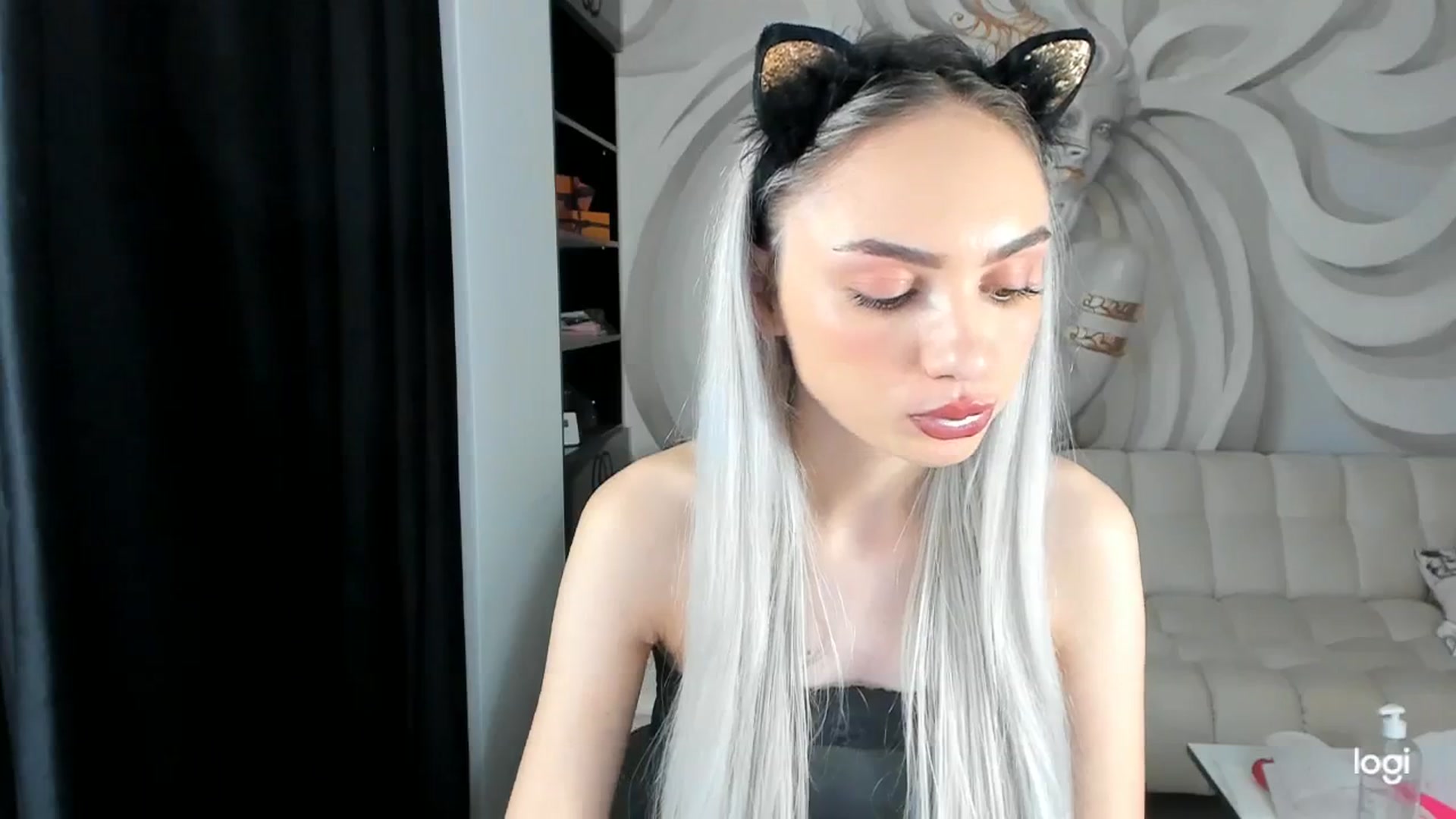 Gallery image thumbnail from HaleySweet18's myfreecams stream on, 11/29/2023, 01:38 image 8 of 20