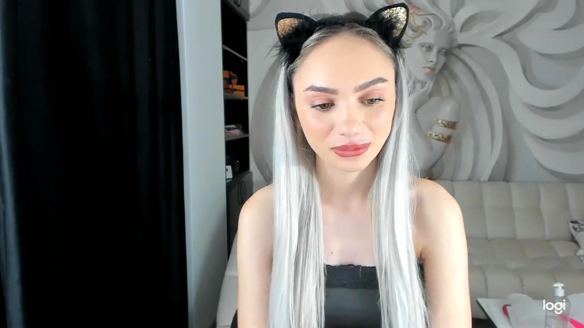 Gallery image thumbnail from HaleySweet18's myfreecams stream on, 11/29/2023, 01:38 image 2 of 20
