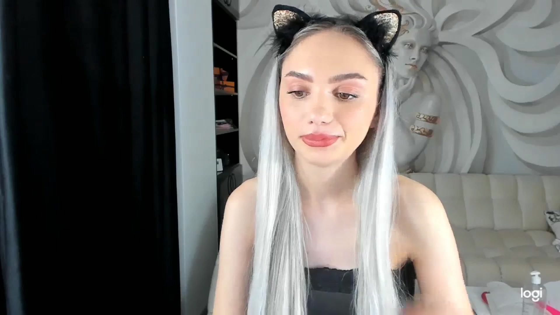 Gallery image thumbnail from HaleySweet18's myfreecams stream on, 11/29/2023, 01:38 image 17 of 20