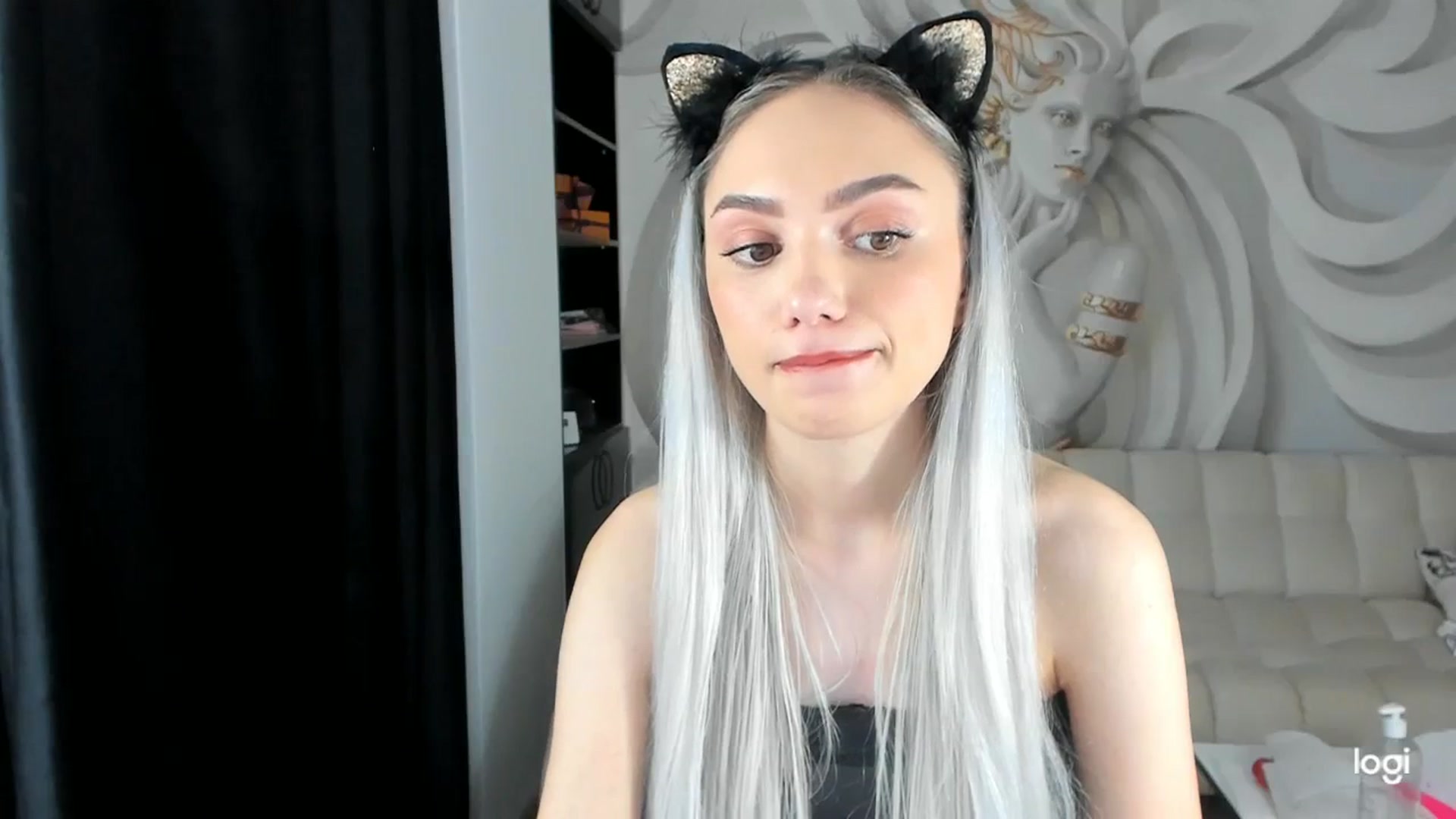 Gallery image thumbnail from HaleySweet18's myfreecams stream on, 11/29/2023, 01:38 image 12 of 20