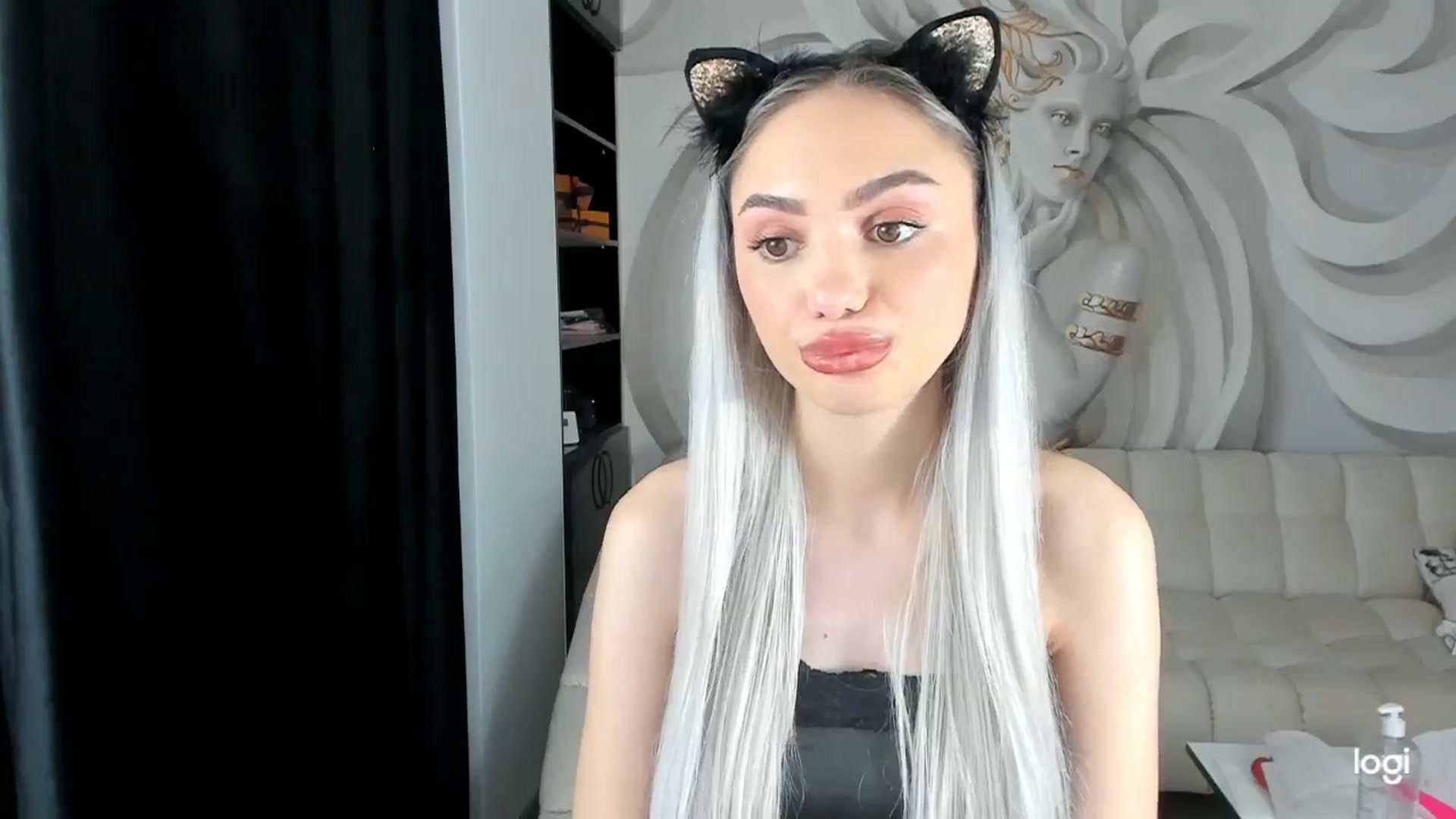 Gallery image thumbnail from HaleySweet18's myfreecams stream on, 11/29/2023, 01:38 image 13 of 20