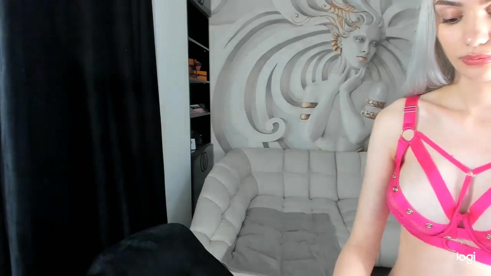 Gallery image thumbnail from HaleySweet18's myfreecams stream on, 12/01/2023, 23:01 image 19 of 20