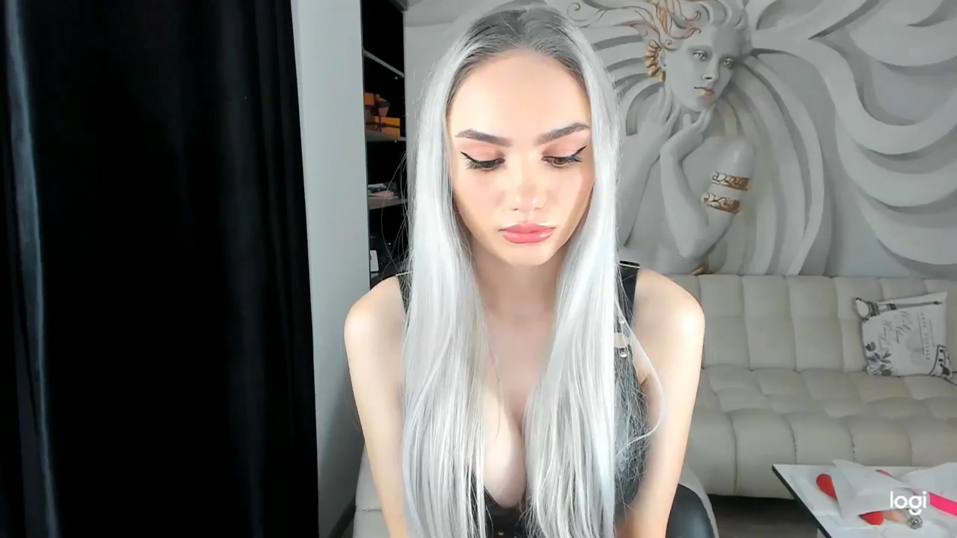 Gallery image thumbnail from HaleySweet18's myfreecams stream on, 12/02/2023, 22:09 image 8 of 20