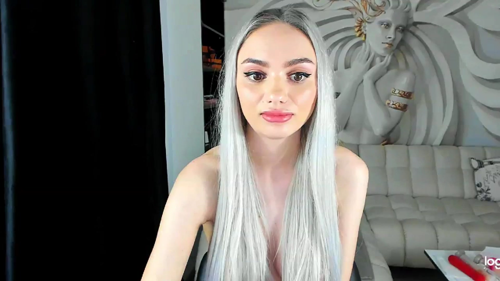 Gallery image thumbnail from HaleySweet18's myfreecams stream on, 12/03/2023, 08:00 image 13 of 20