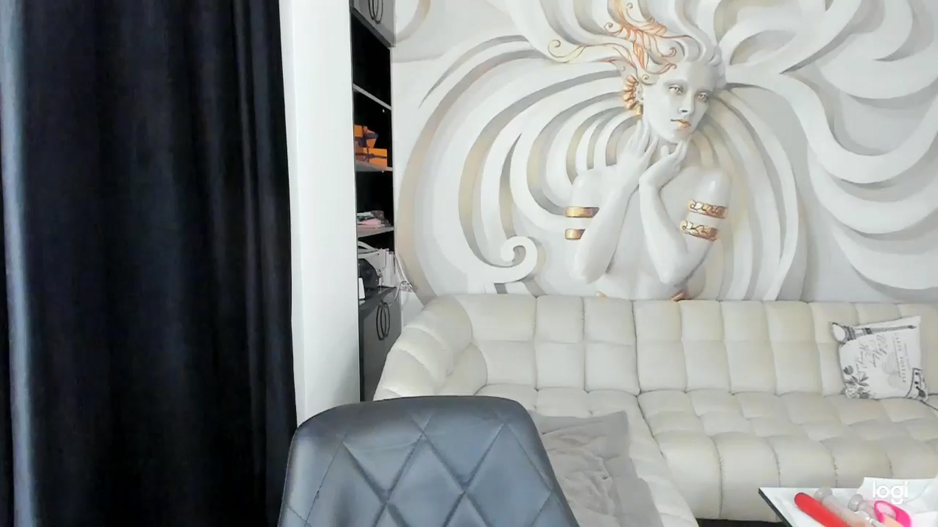 Gallery image thumbnail from HaleySweet18's myfreecams stream on, 12/04/2023, 03:01 image 2 of 20