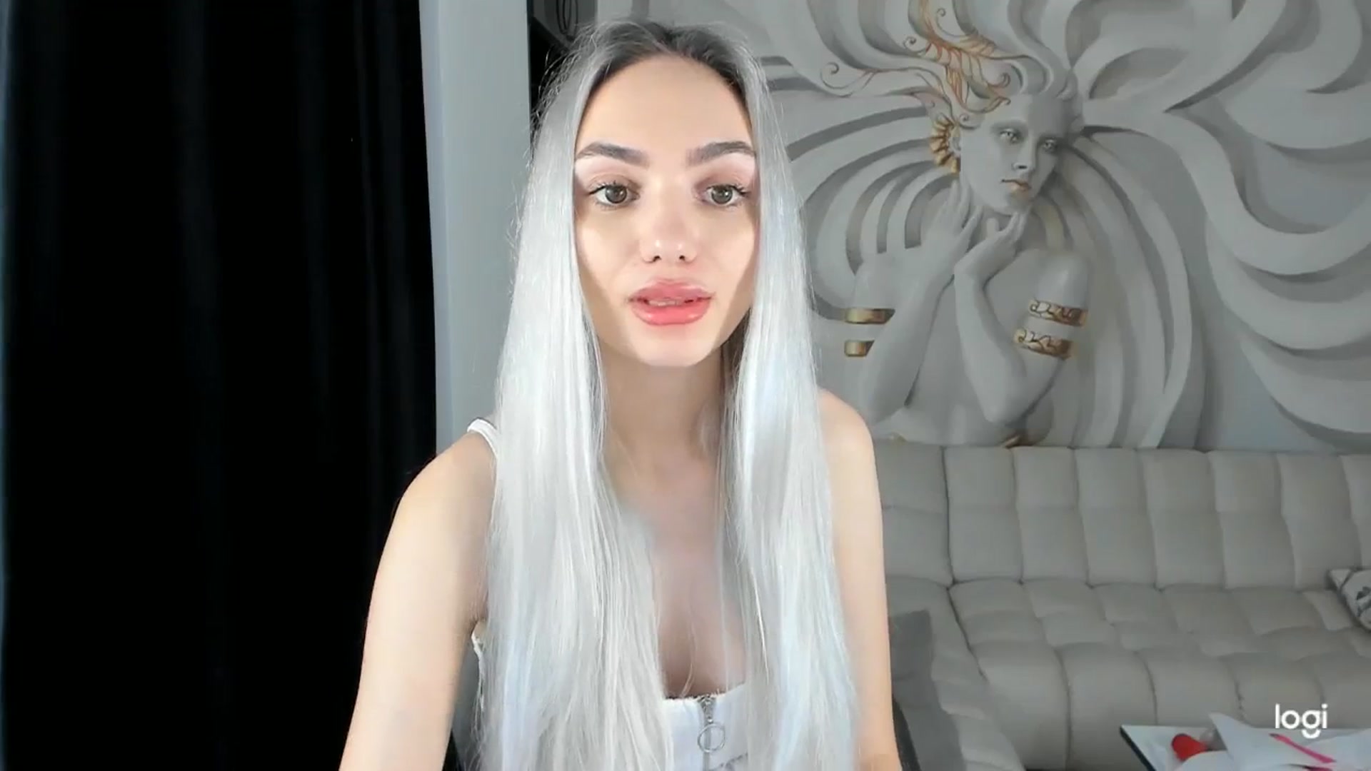 Gallery image thumbnail from HaleySweet18's myfreecams stream on, 12/06/2023, 02:12 image 4 of 20