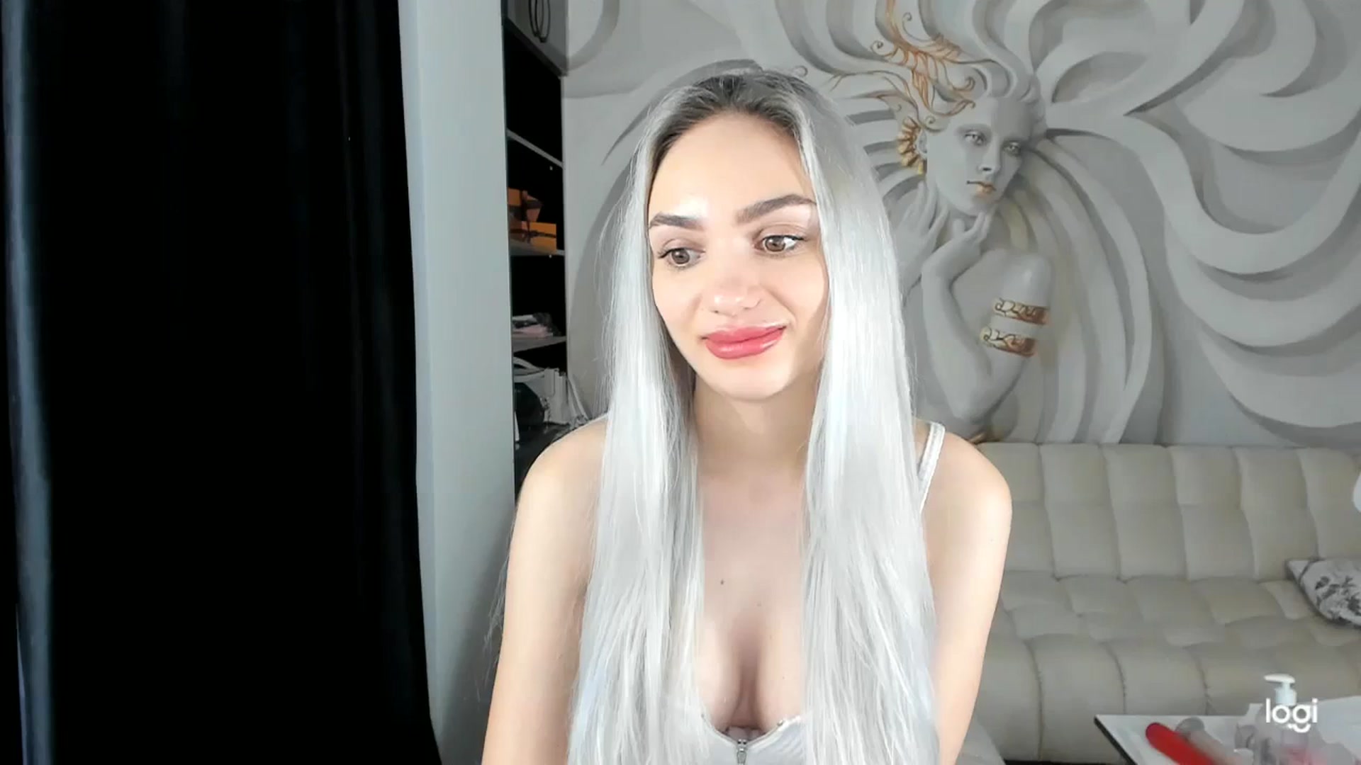 Gallery image thumbnail from HaleySweet18's myfreecams stream on, 12/06/2023, 06:56 image 13 of 20
