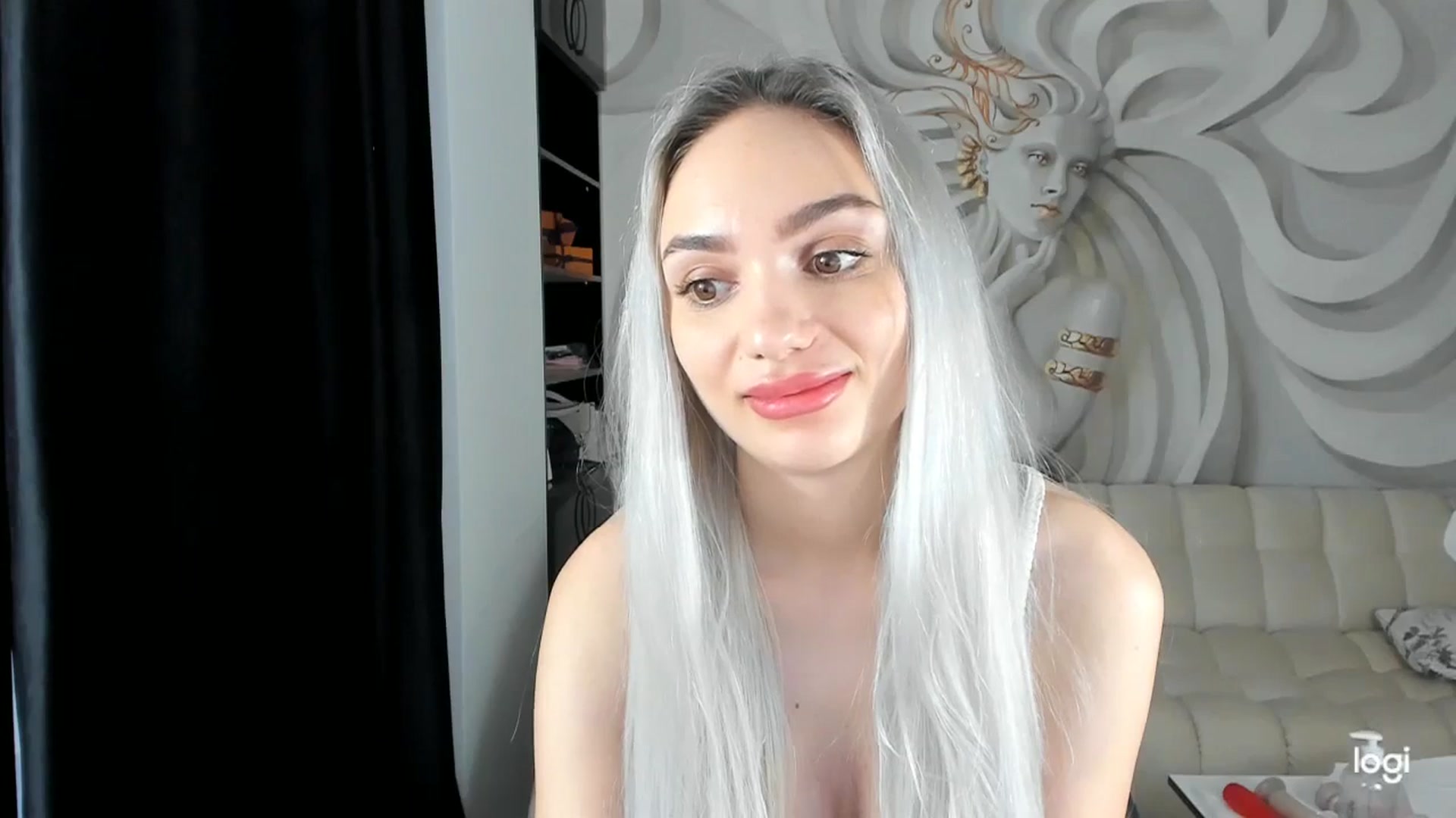 Gallery image thumbnail from HaleySweet18's myfreecams stream on, 12/06/2023, 08:02 image 13 of 20