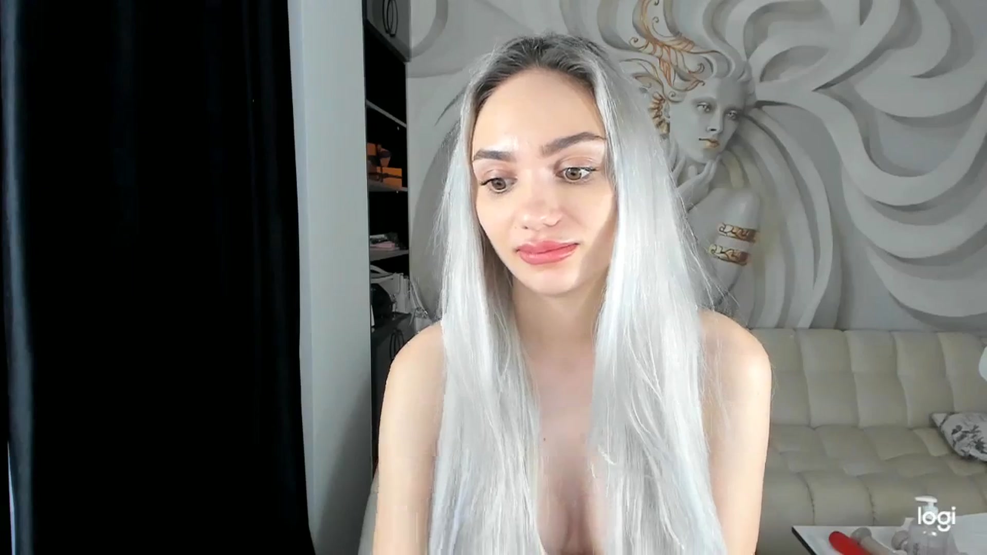 Gallery image thumbnail from HaleySweet18's myfreecams stream on, 12/06/2023, 08:02 image 7 of 20