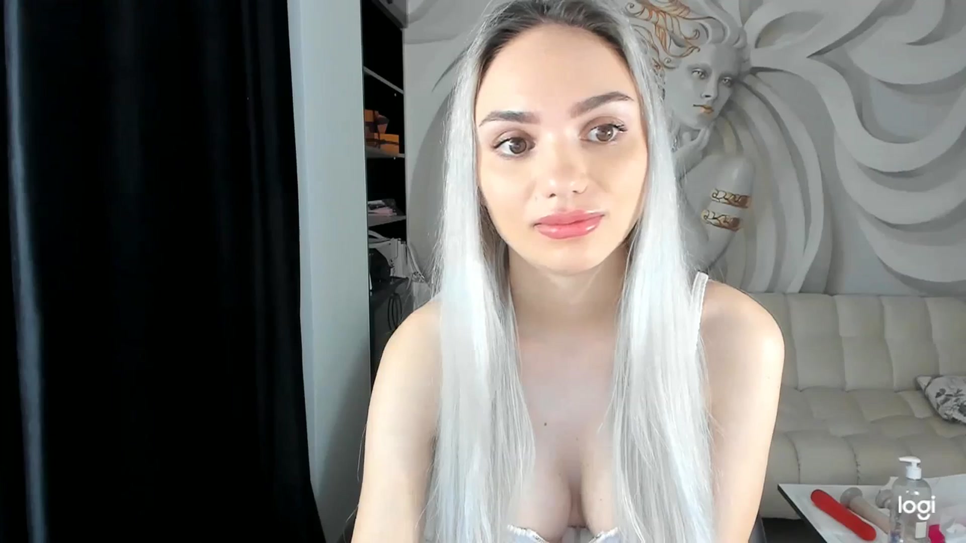 Gallery image thumbnail from HaleySweet18's myfreecams stream on, 12/07/2023, 02:42 image 6 of 20