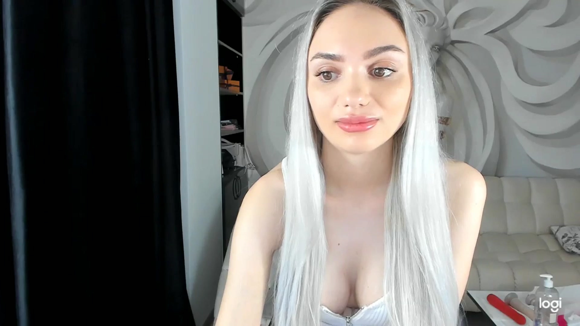 Gallery image thumbnail from HaleySweet18's myfreecams stream on, 12/07/2023, 02:42 image 15 of 20