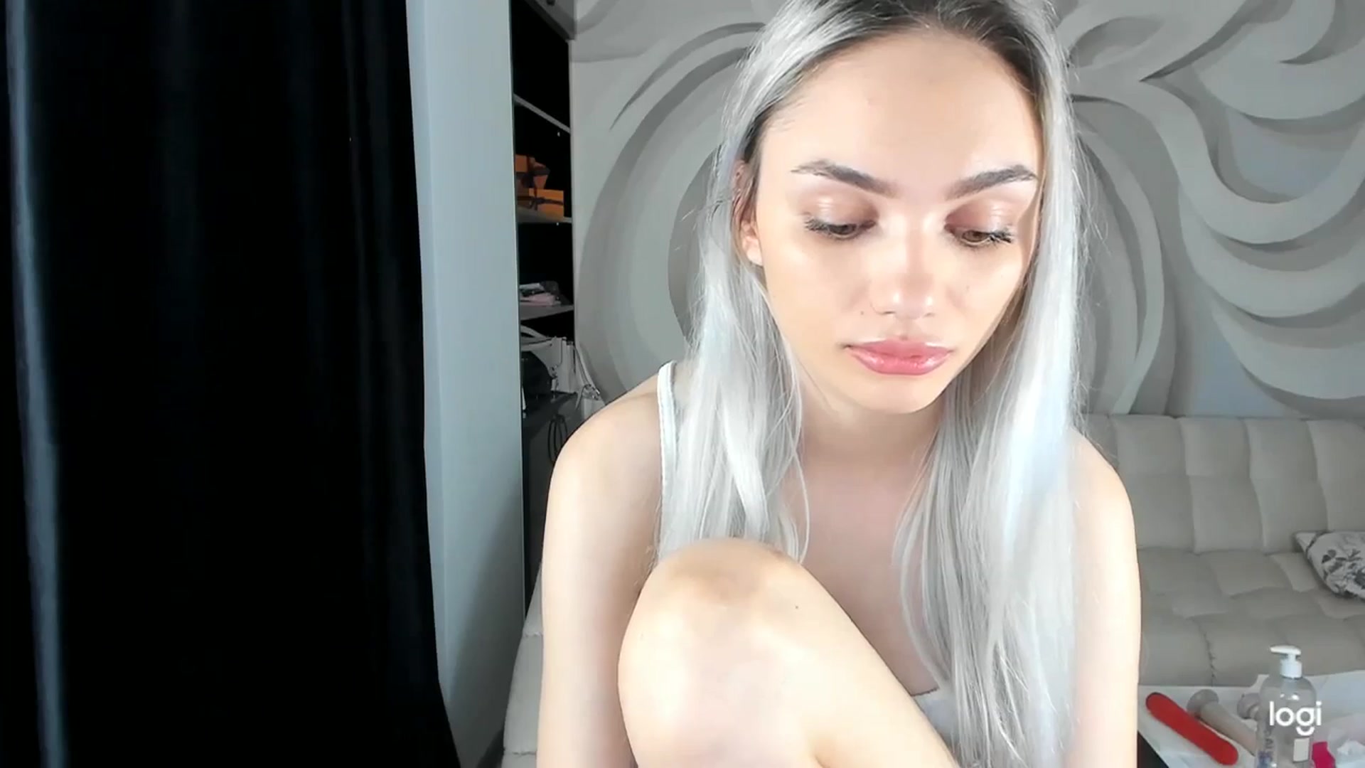 Gallery image thumbnail from HaleySweet18's myfreecams stream on, 12/07/2023, 02:42 image 18 of 20