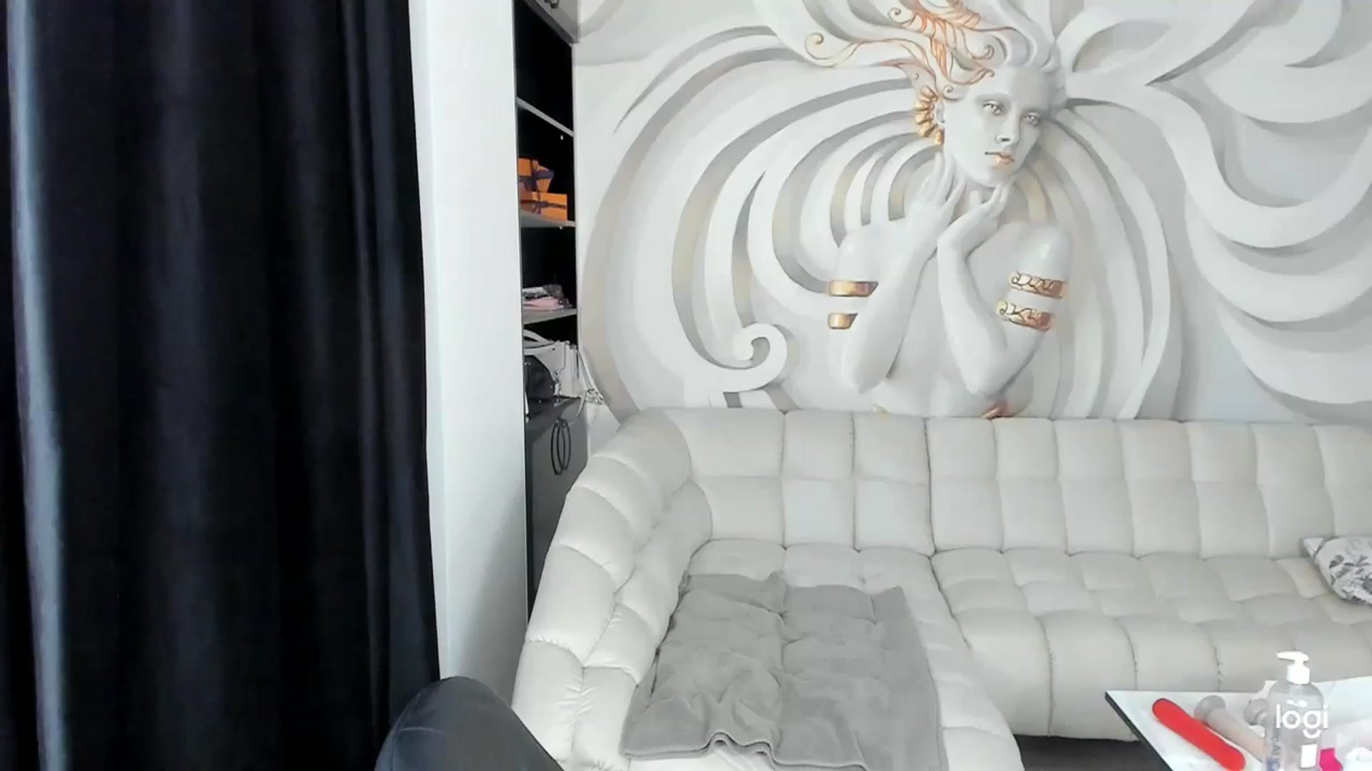 Gallery image thumbnail from HaleySweet18's myfreecams stream on, 12/07/2023, 05:53 image 4 of 20